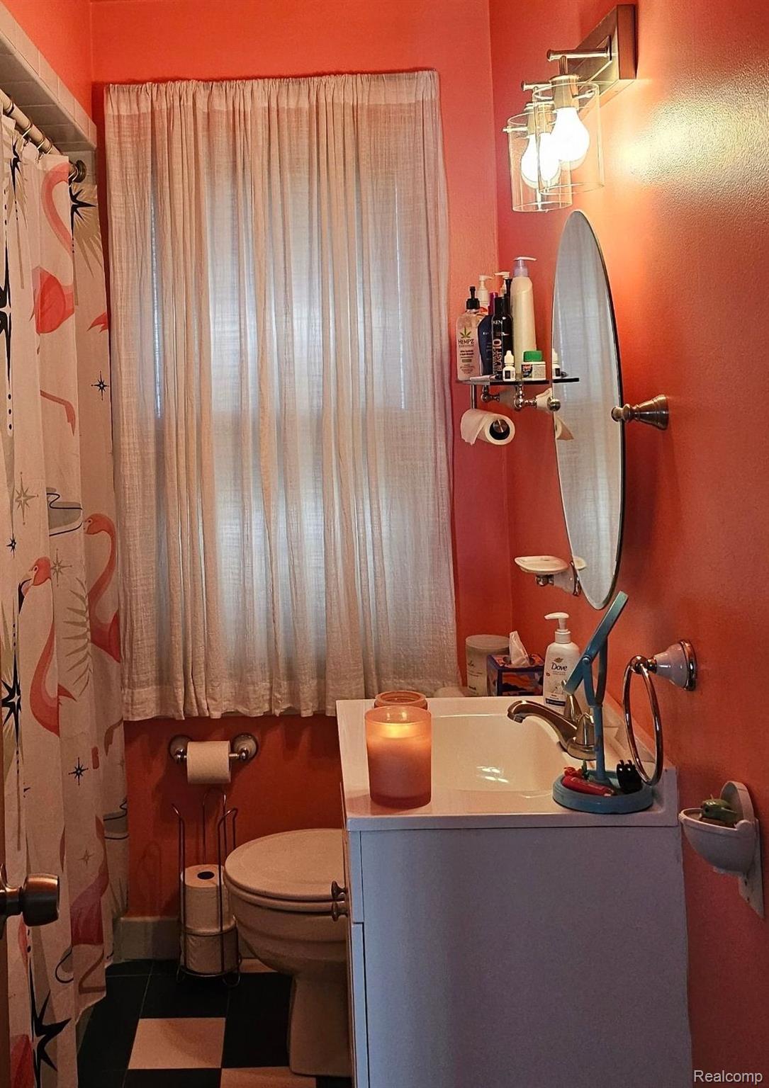 1615 FAIRCOURT Street