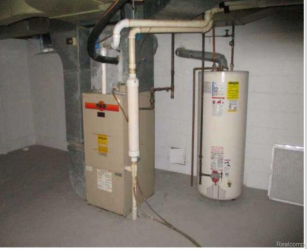 1615 FAIRCOURT Street