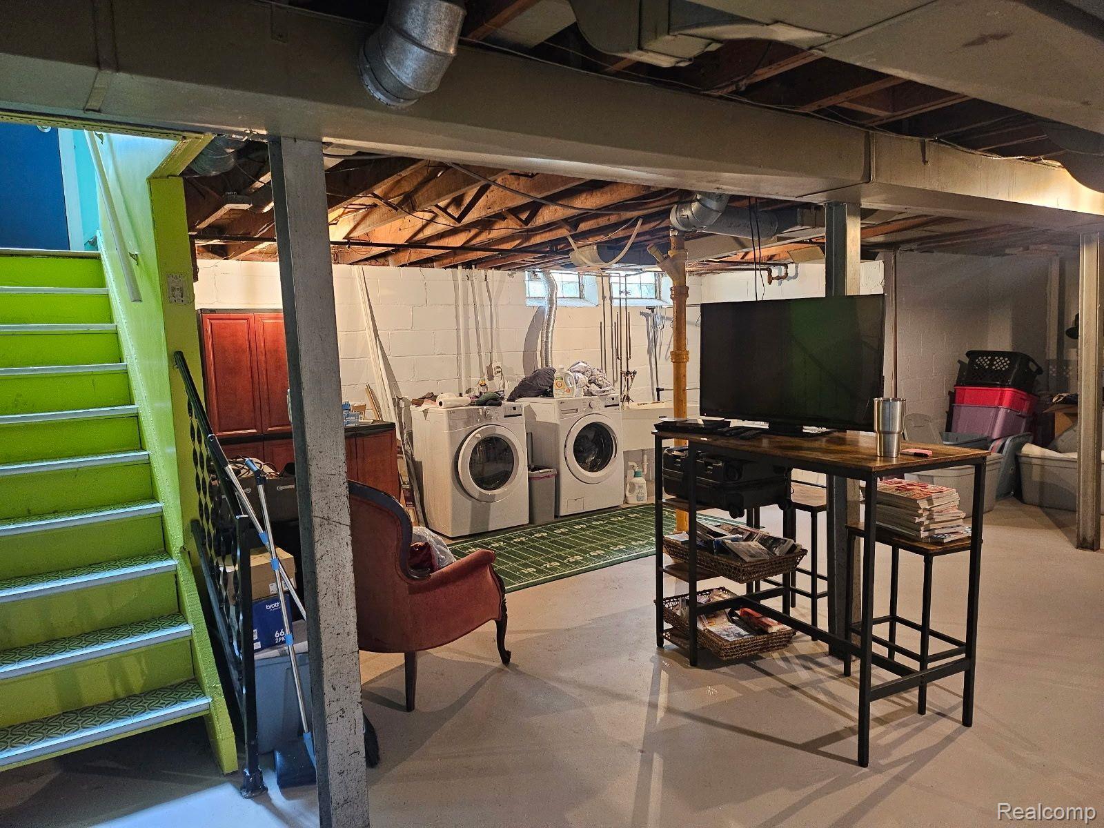 1615 FAIRCOURT Street