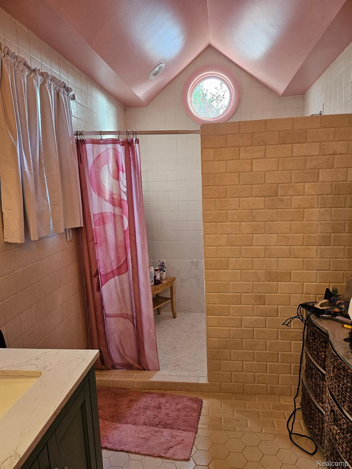 1615 FAIRCOURT Street