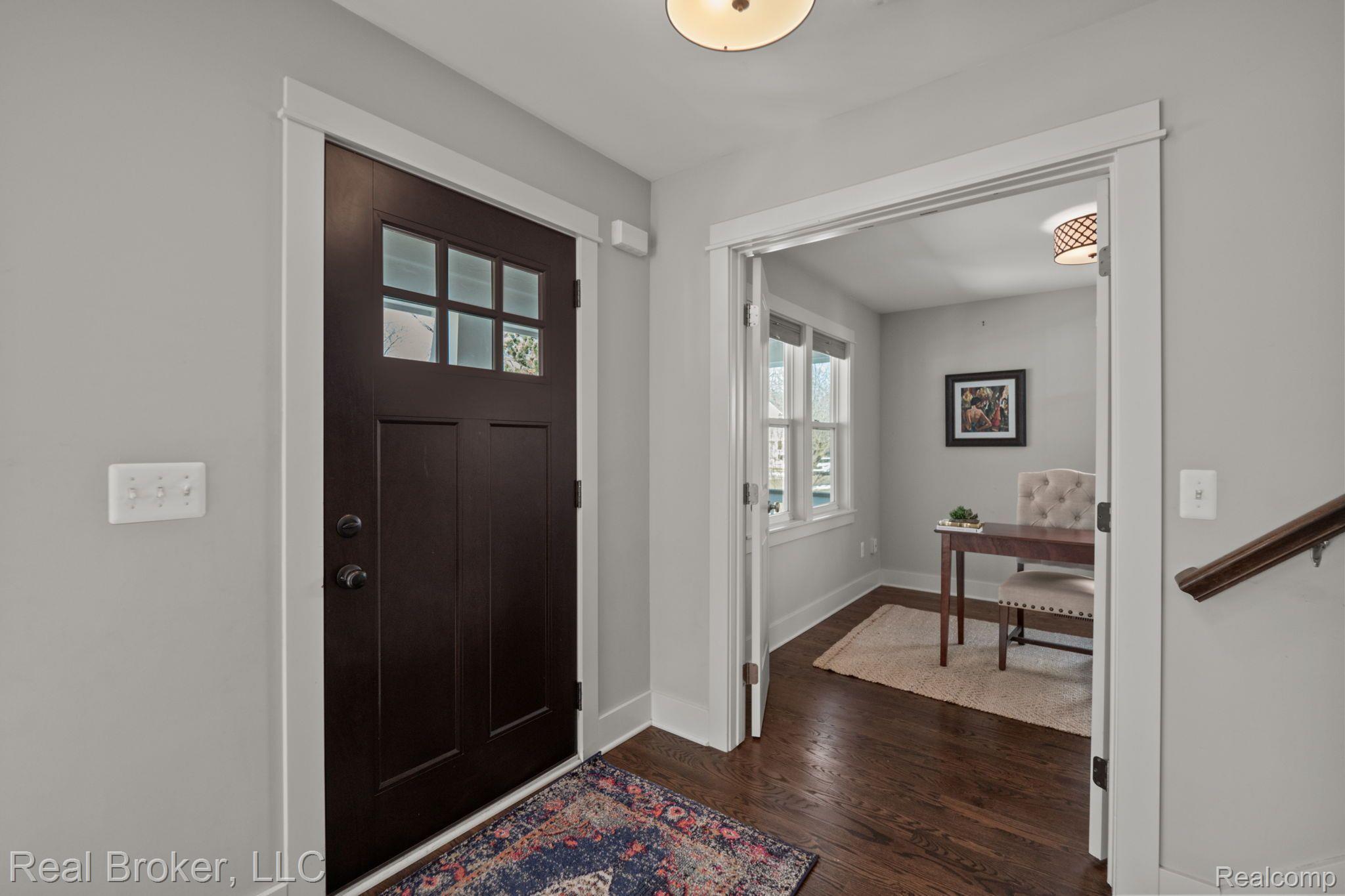 632 N ALTADENA Avenue