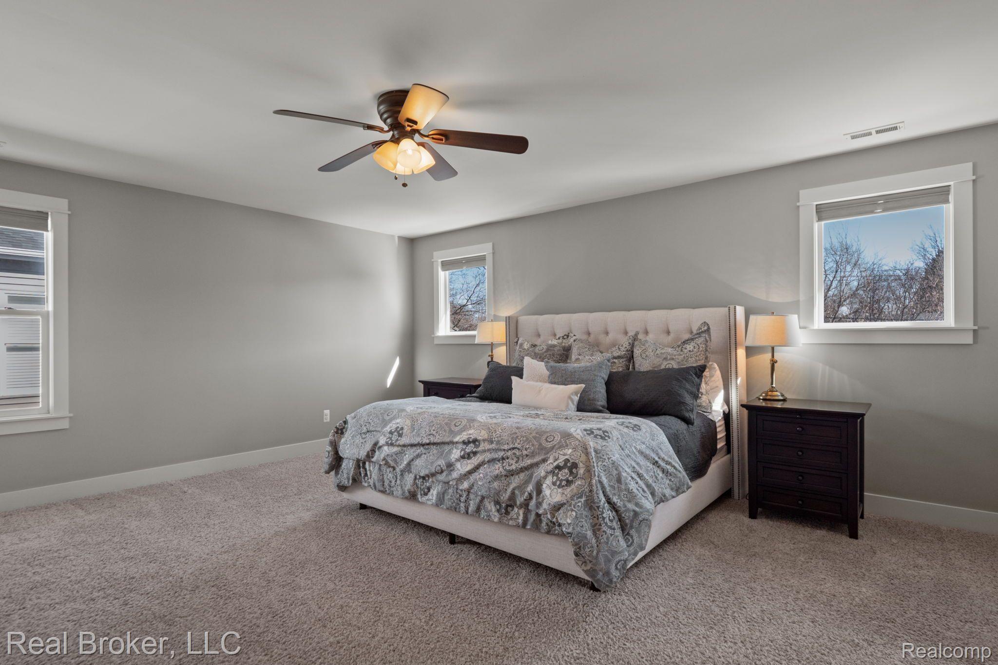 632 N ALTADENA Avenue
