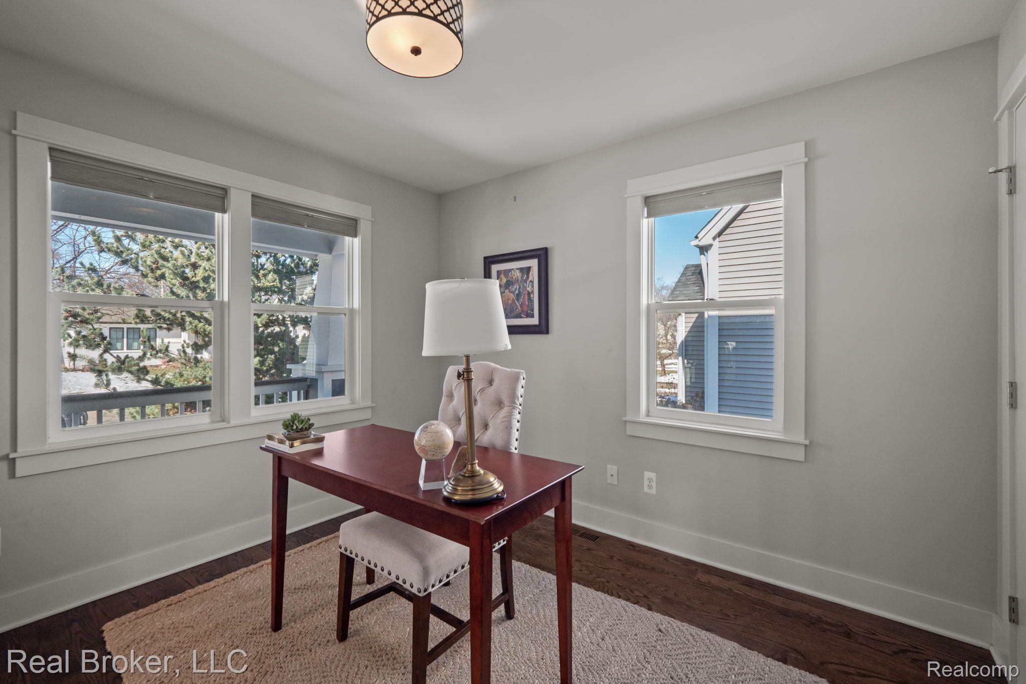 632 N ALTADENA Avenue
