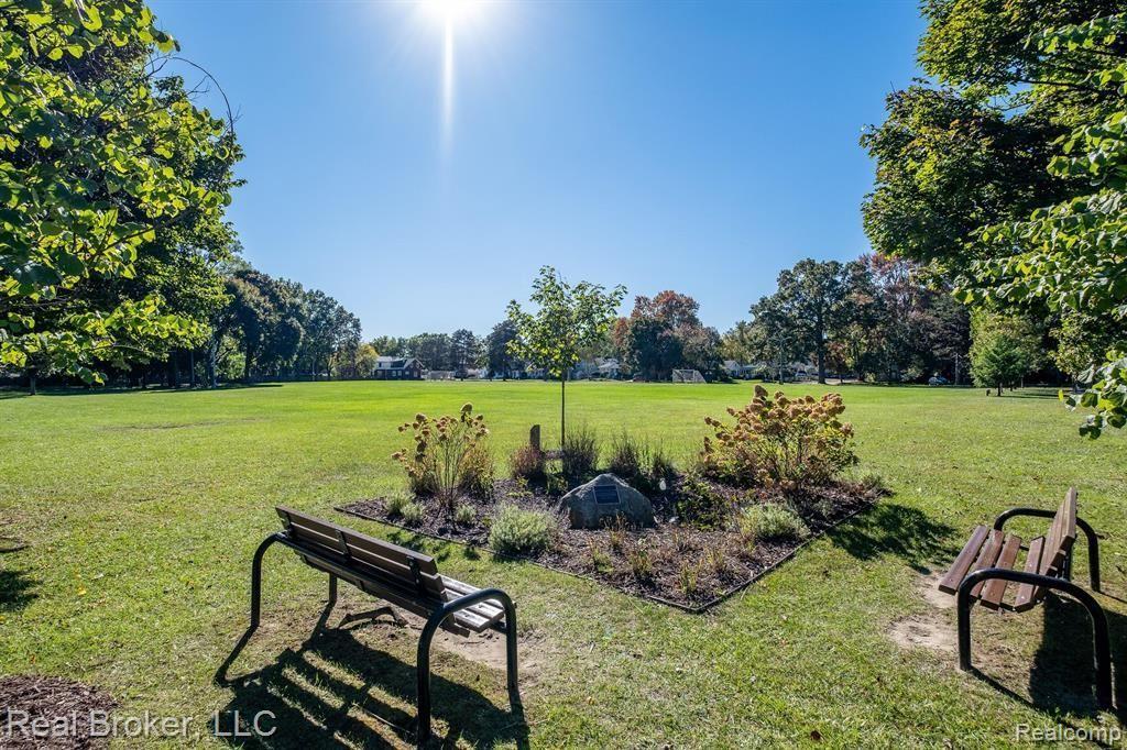 632 N ALTADENA Avenue