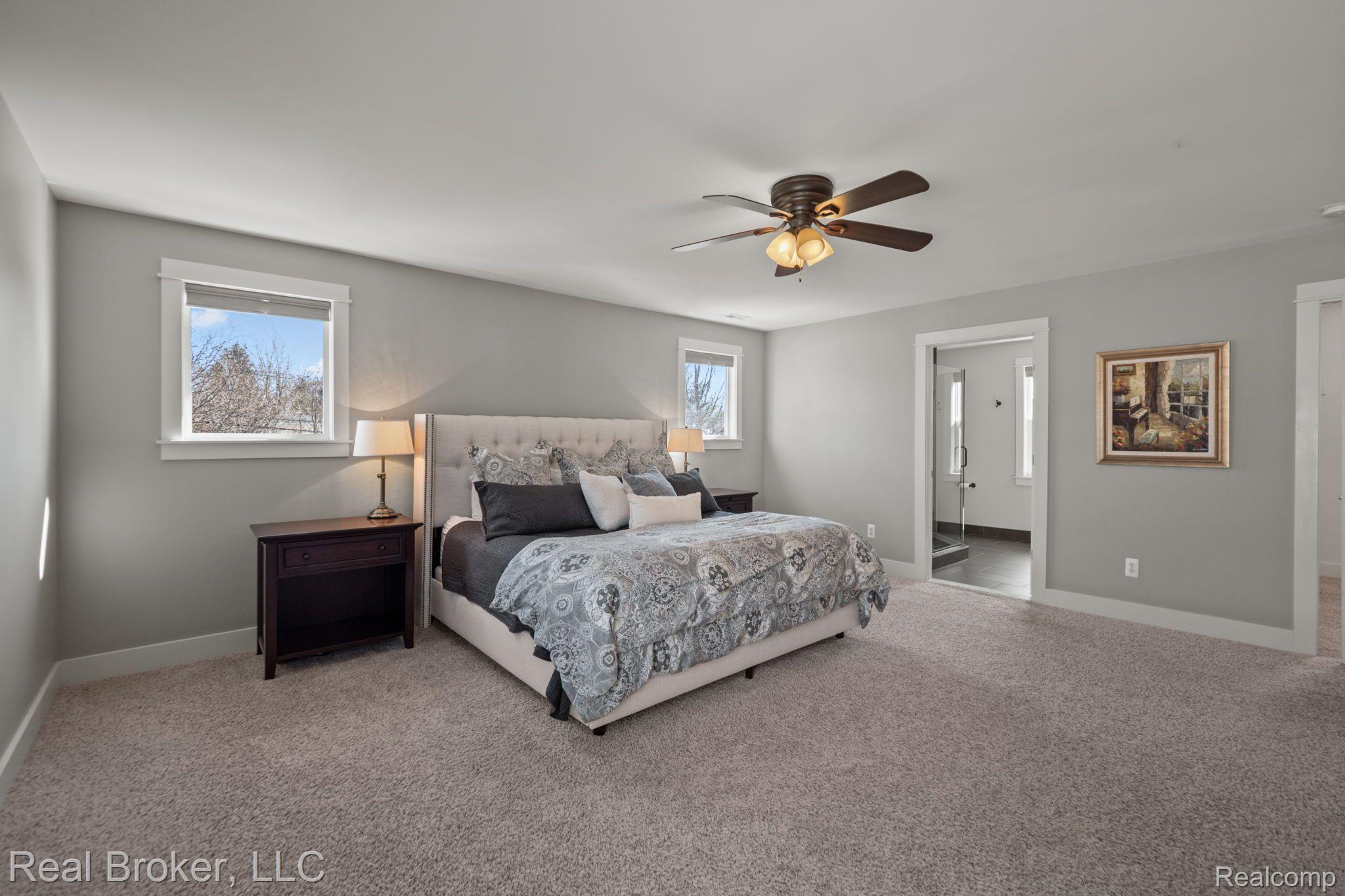 632 N ALTADENA Avenue