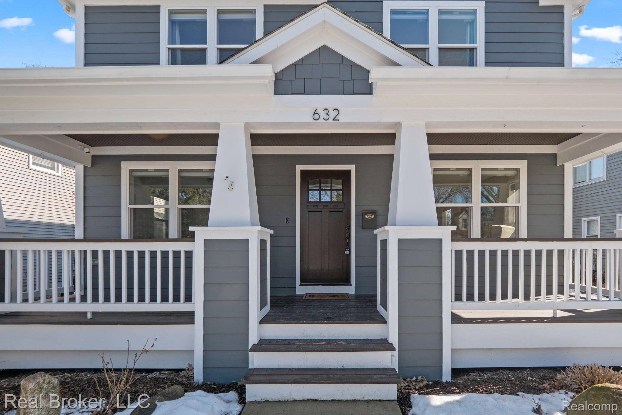 632 N ALTADENA Avenue