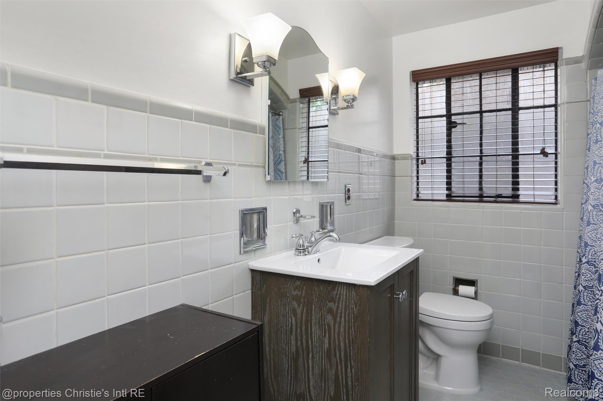 19280 Warrington Drive