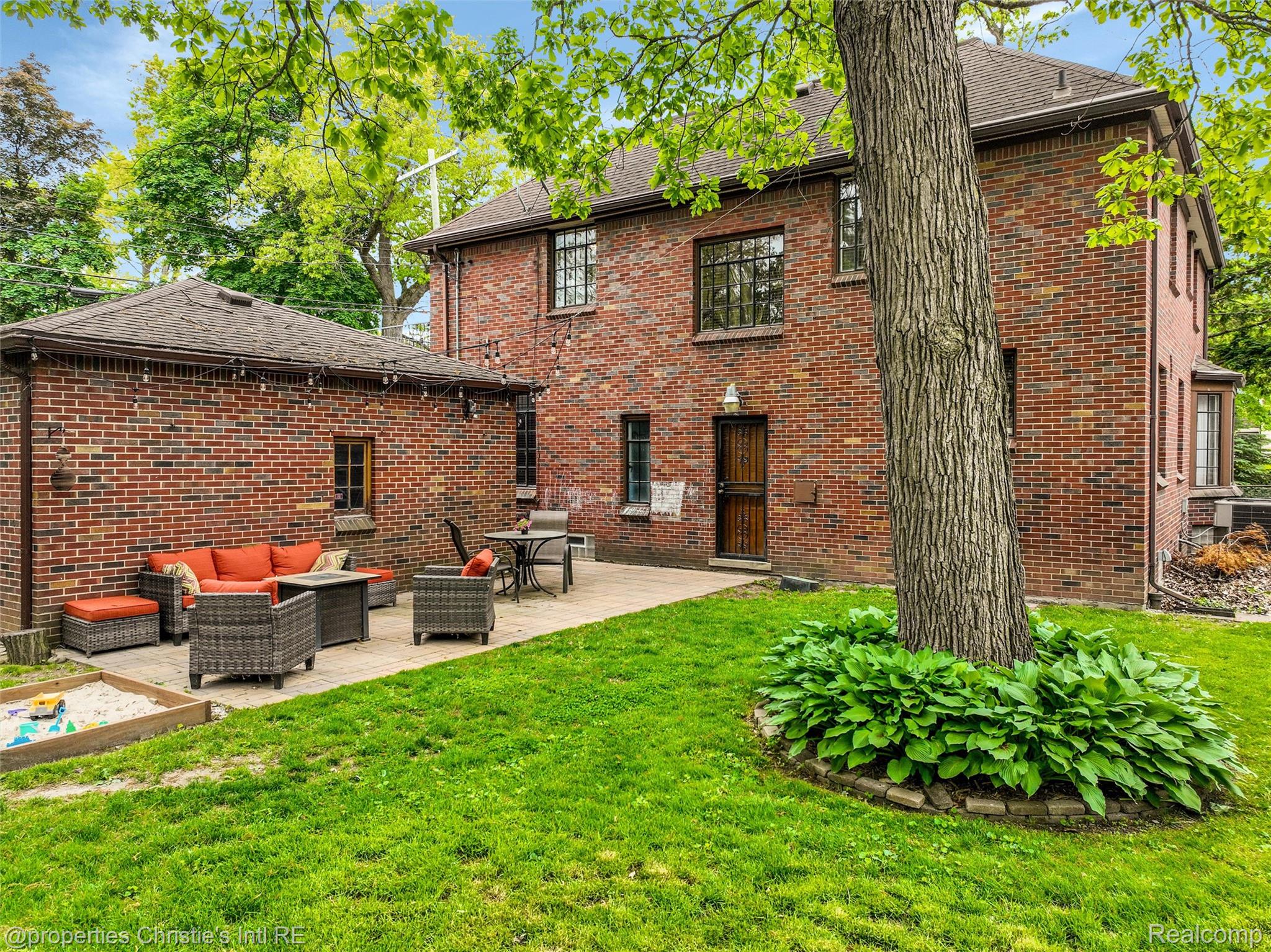 19280 Warrington Drive