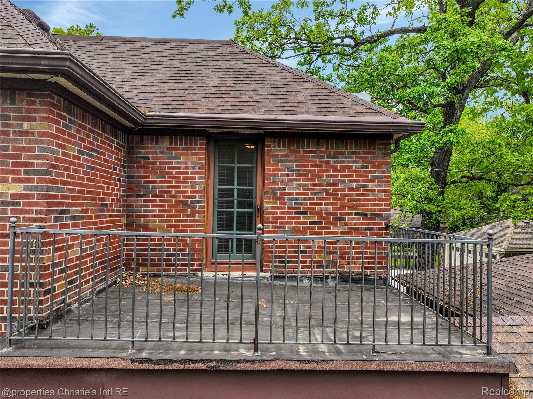 19280 Warrington Drive