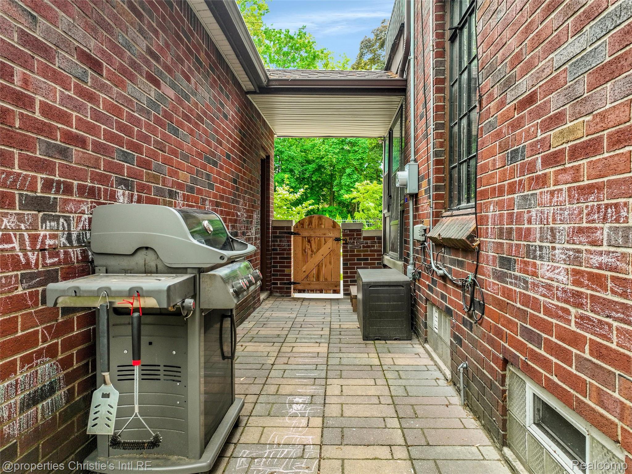 19280 Warrington Drive