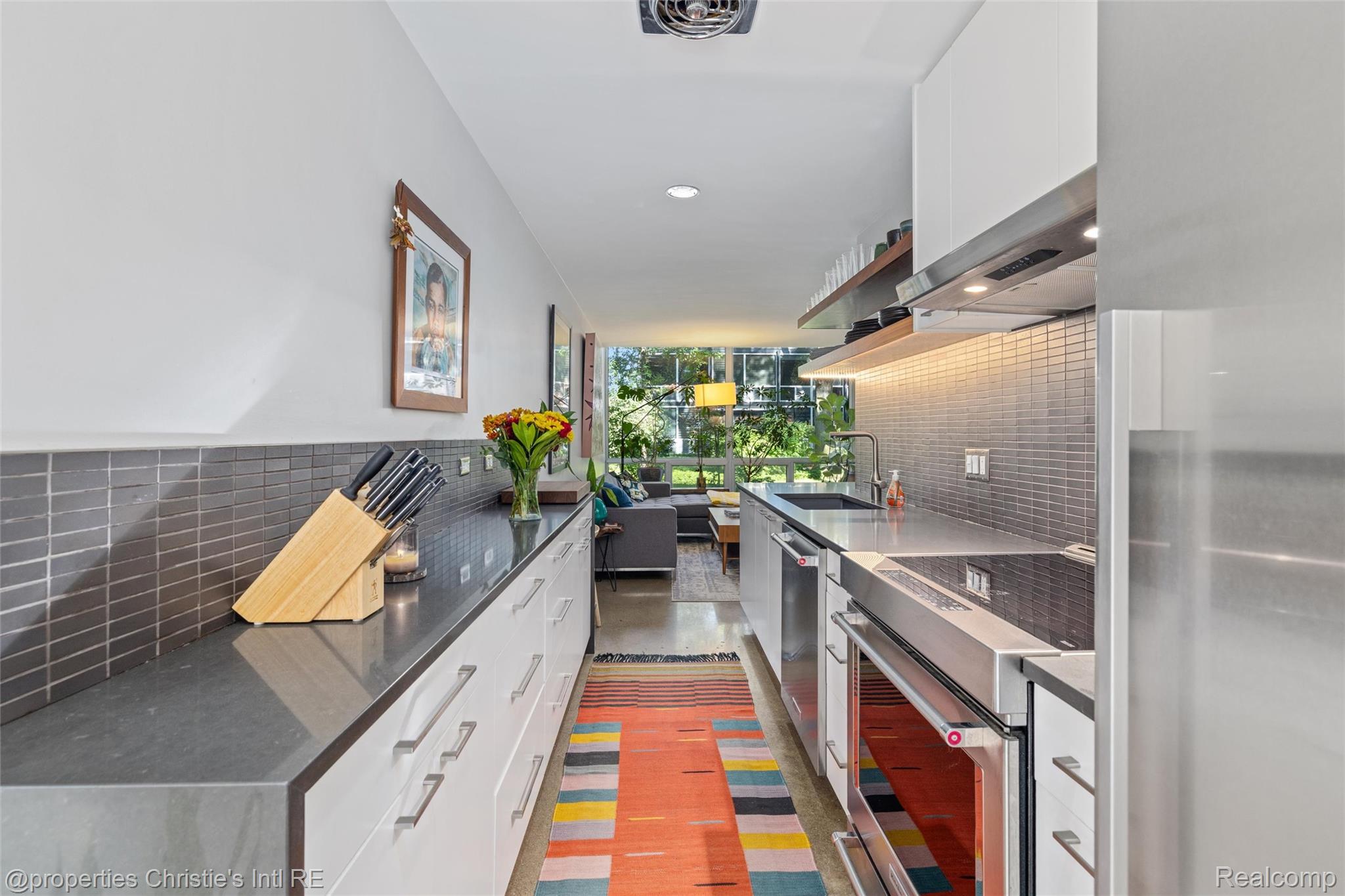 1401 Nicolet Place