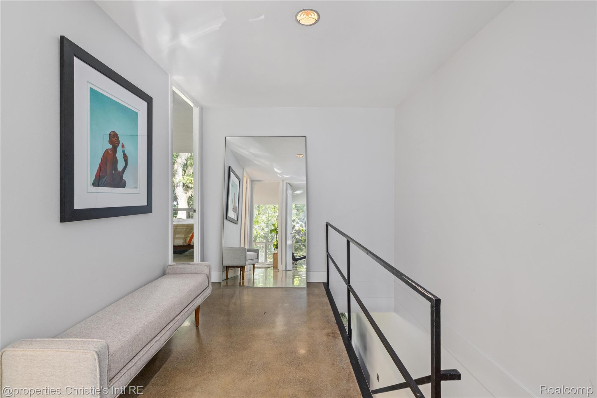 1401 Nicolet Place