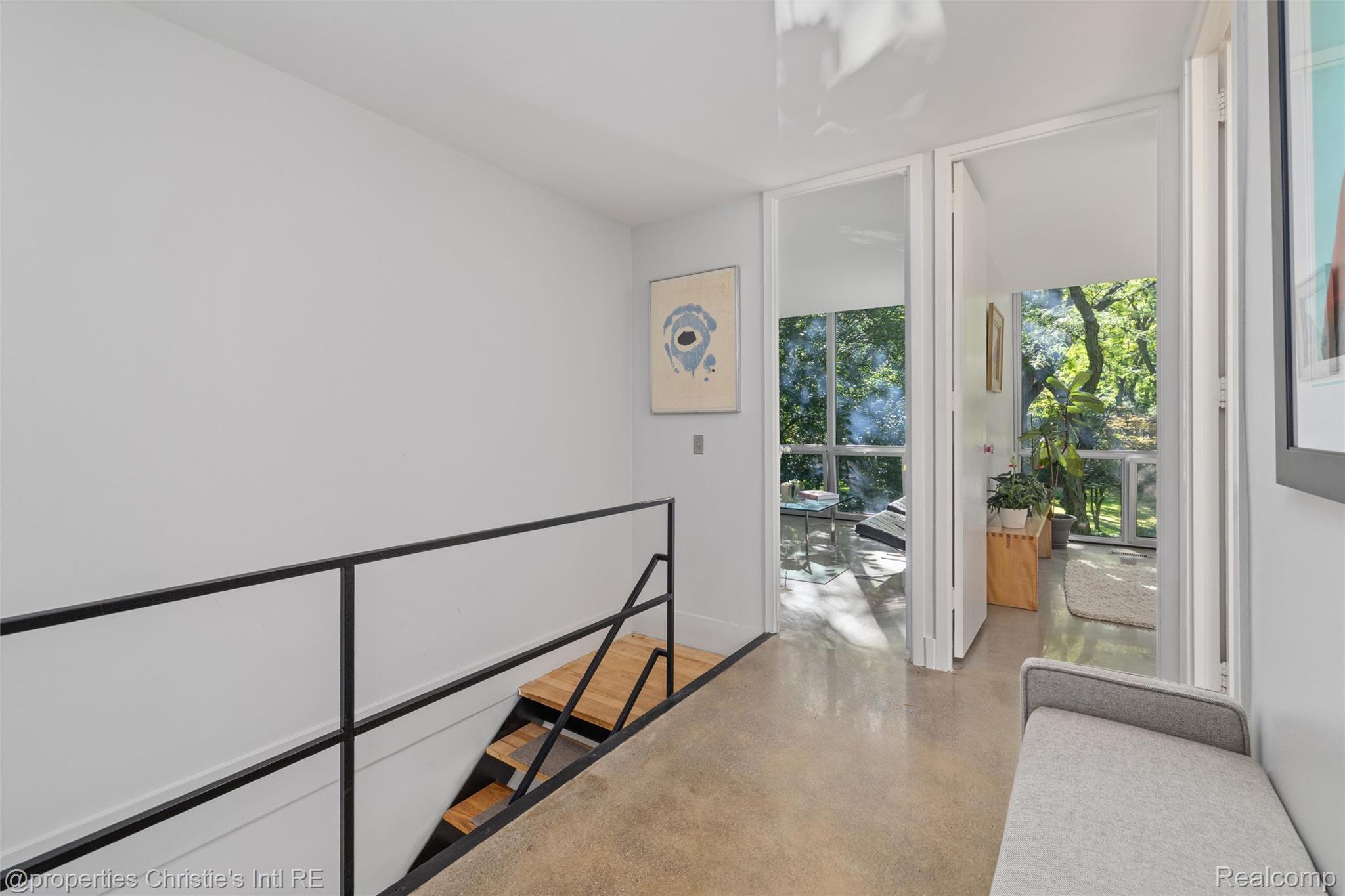 1401 Nicolet Place