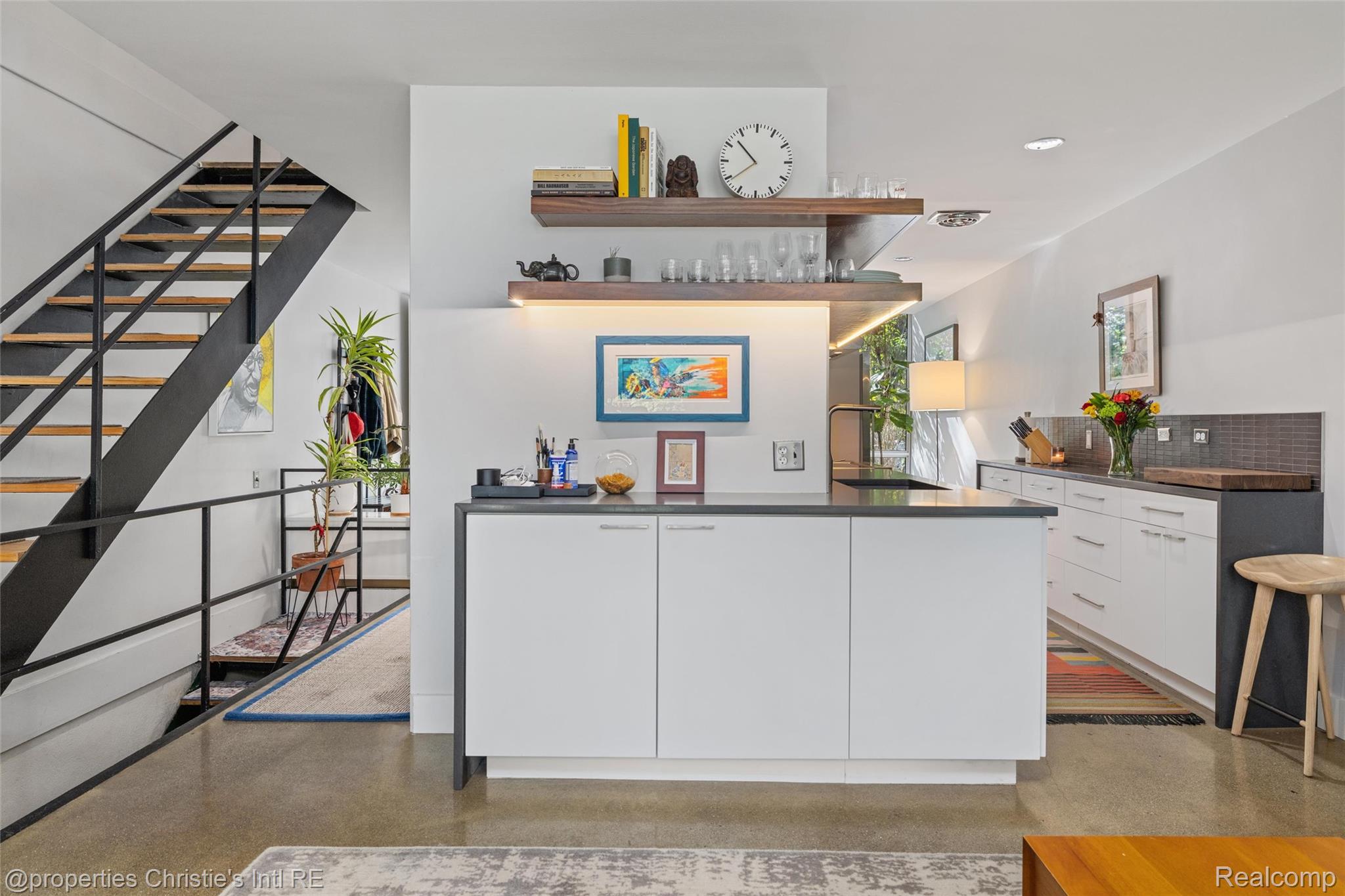 1401 Nicolet Place