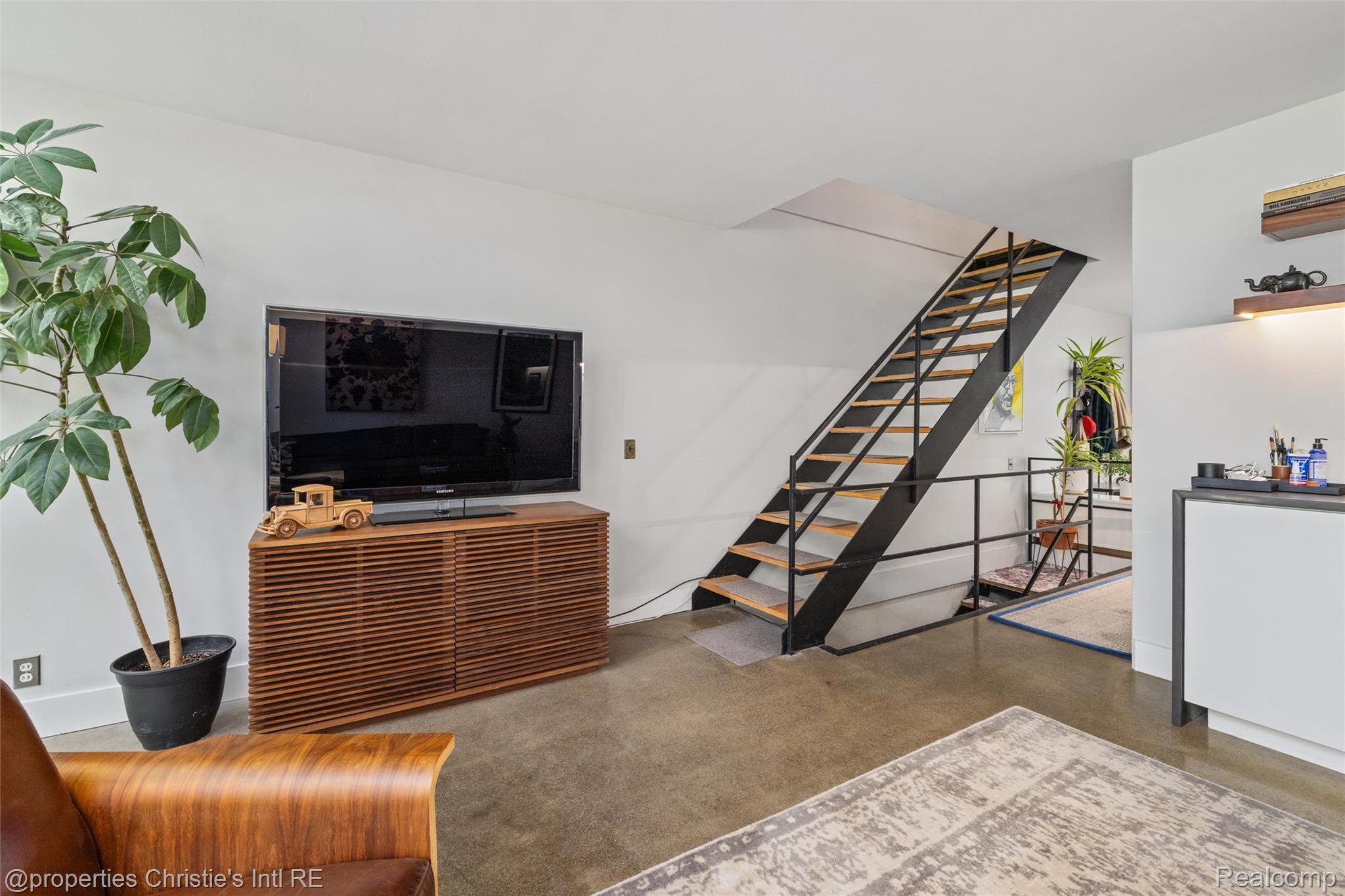 1401 Nicolet Place