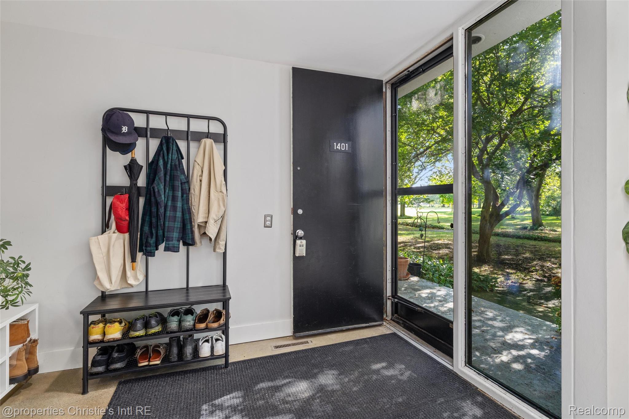 1401 Nicolet Place