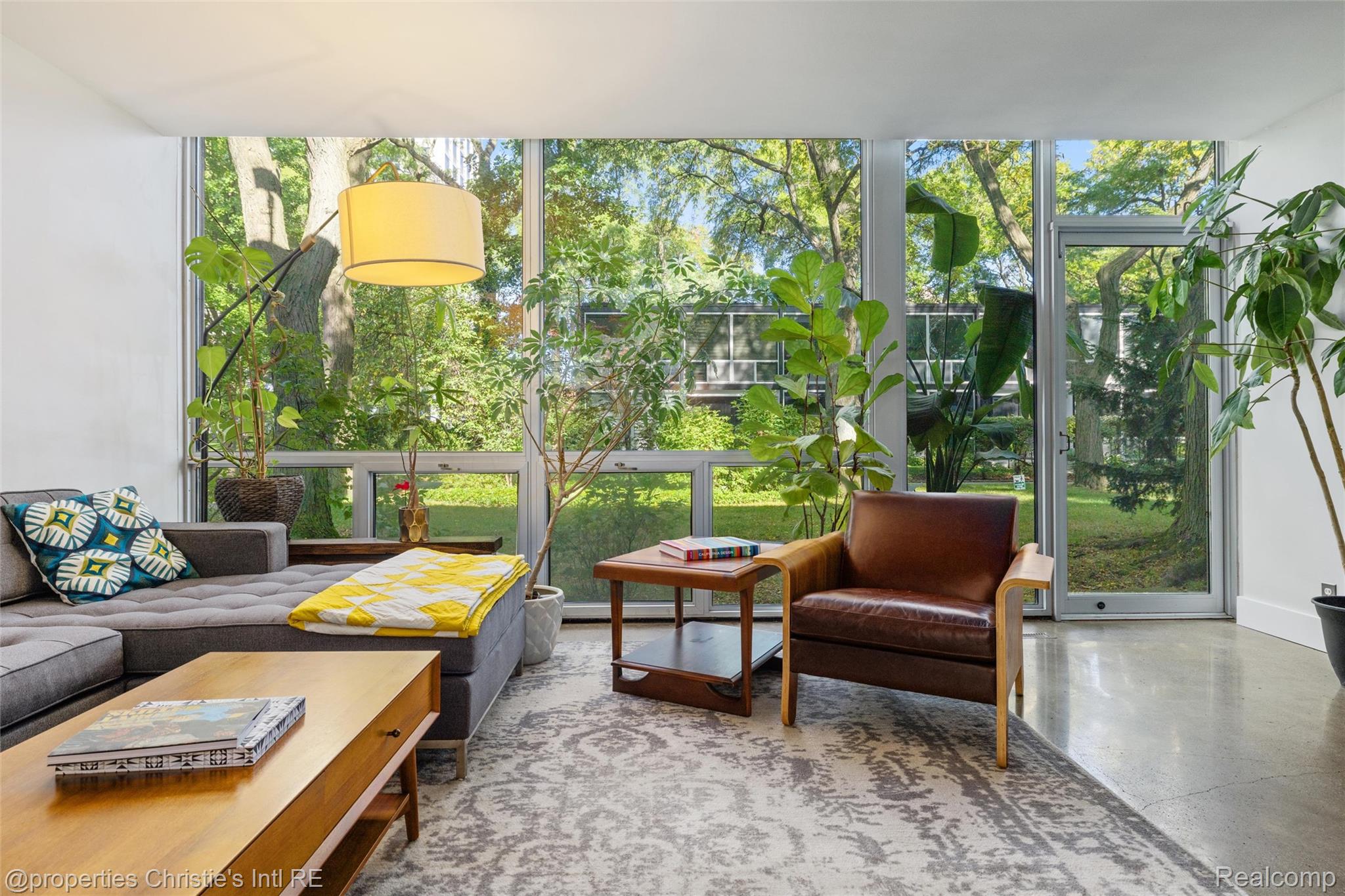 1401 Nicolet Place
