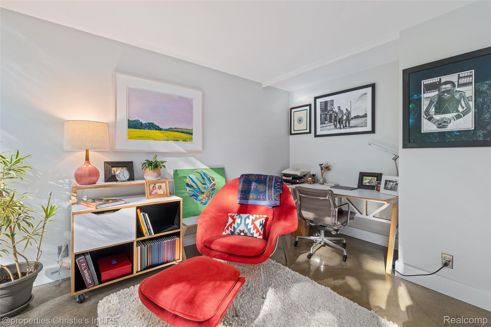 1401 Nicolet Place