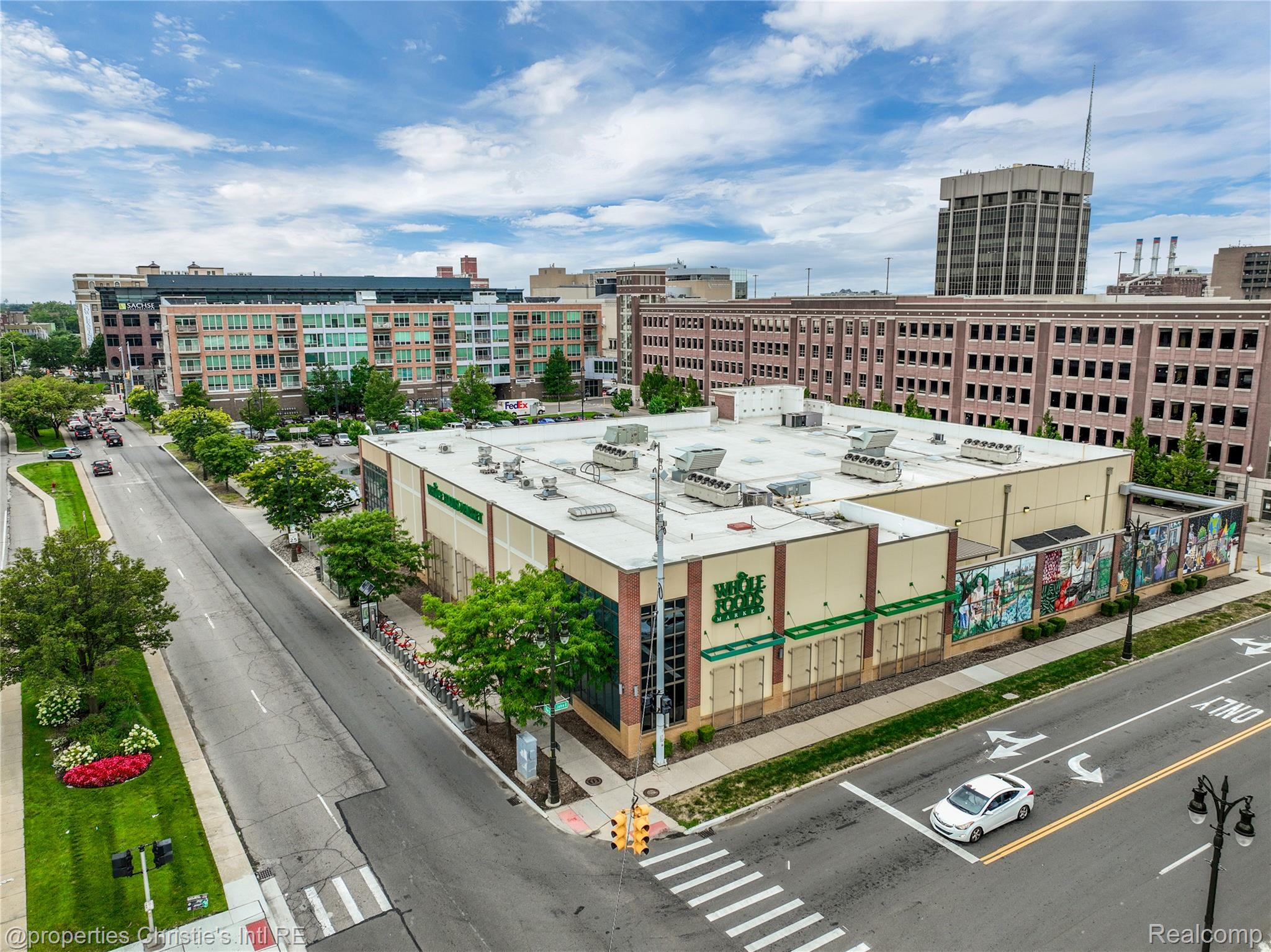 3670 Woodward Avenue 202