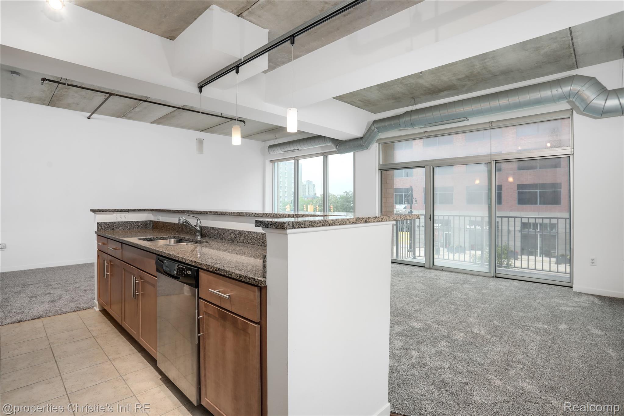 3670 Woodward Avenue 202