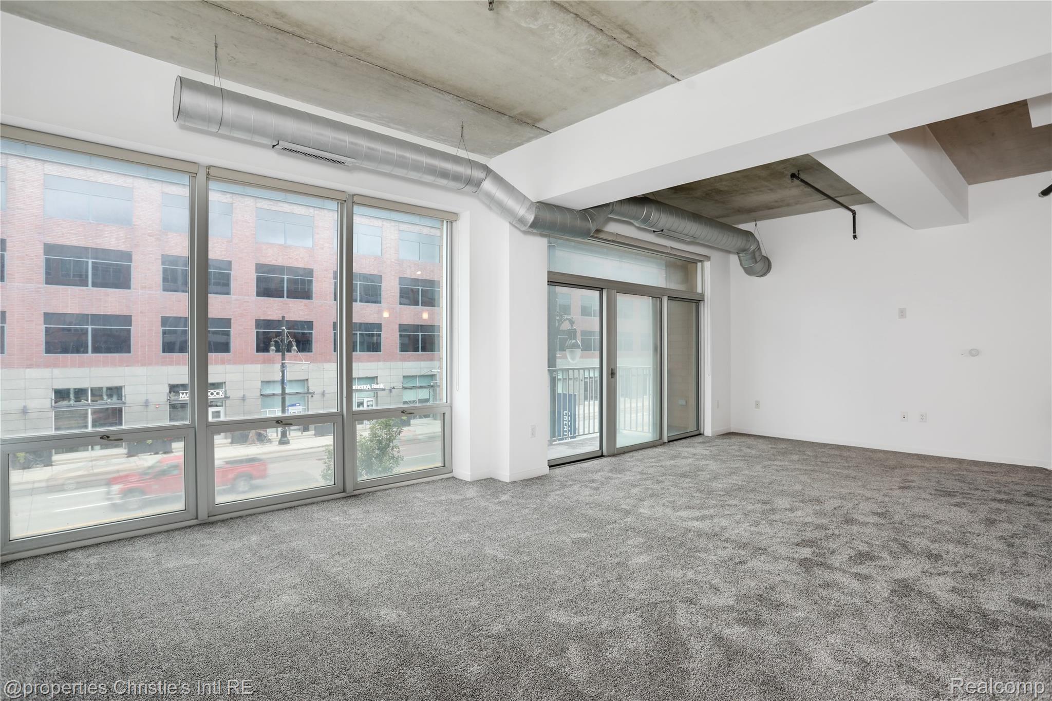 3670 Woodward Avenue 202