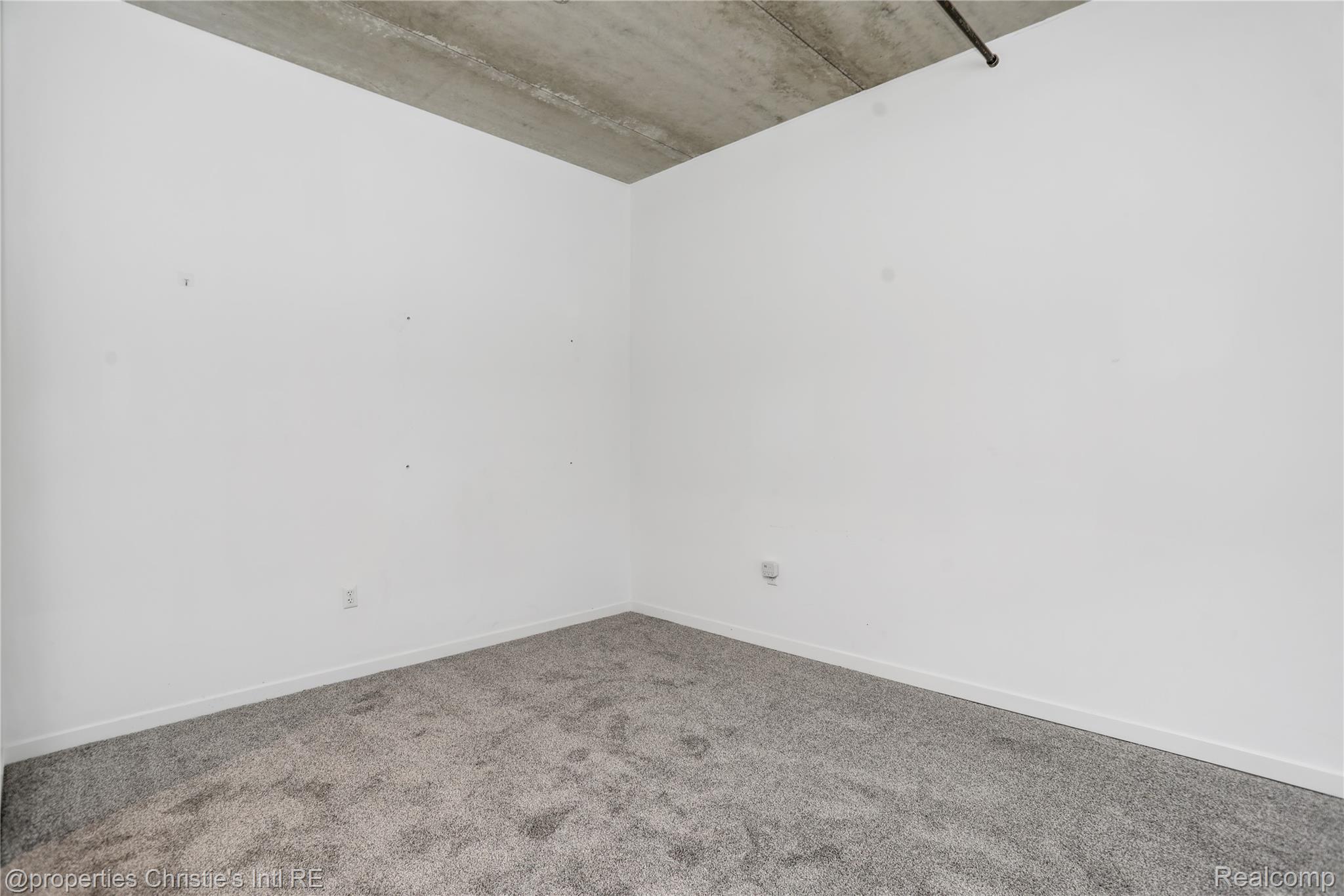 3670 Woodward Avenue 202