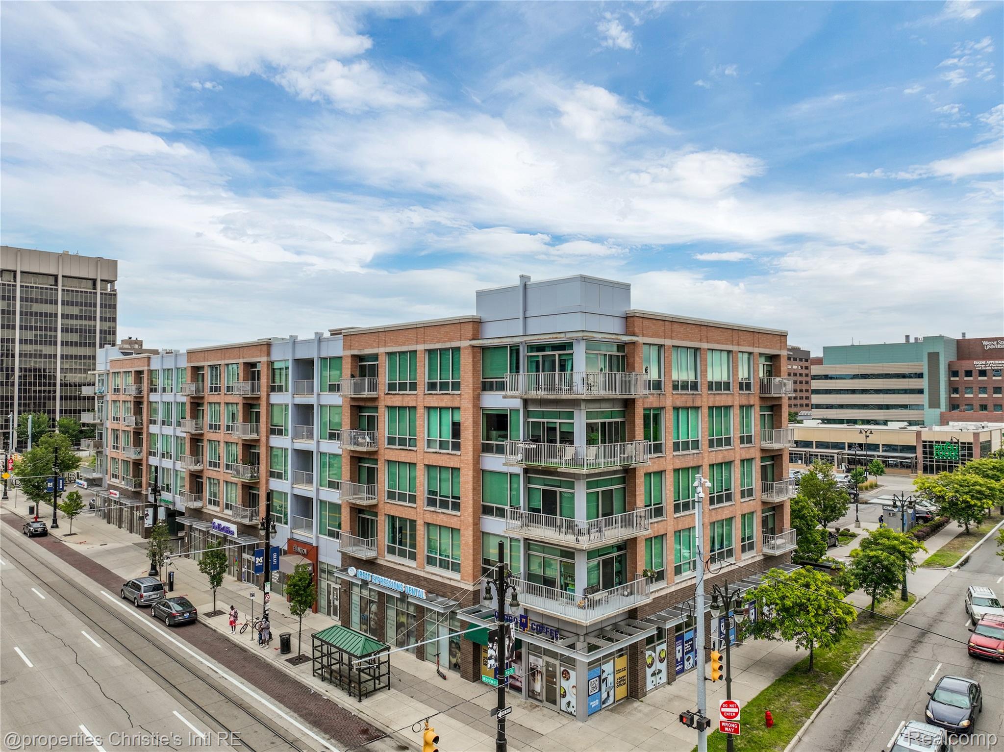 3670 Woodward Avenue 202