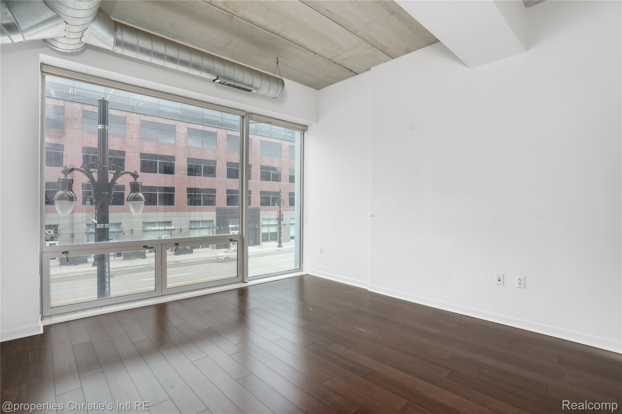 3670 Woodward Avenue 202