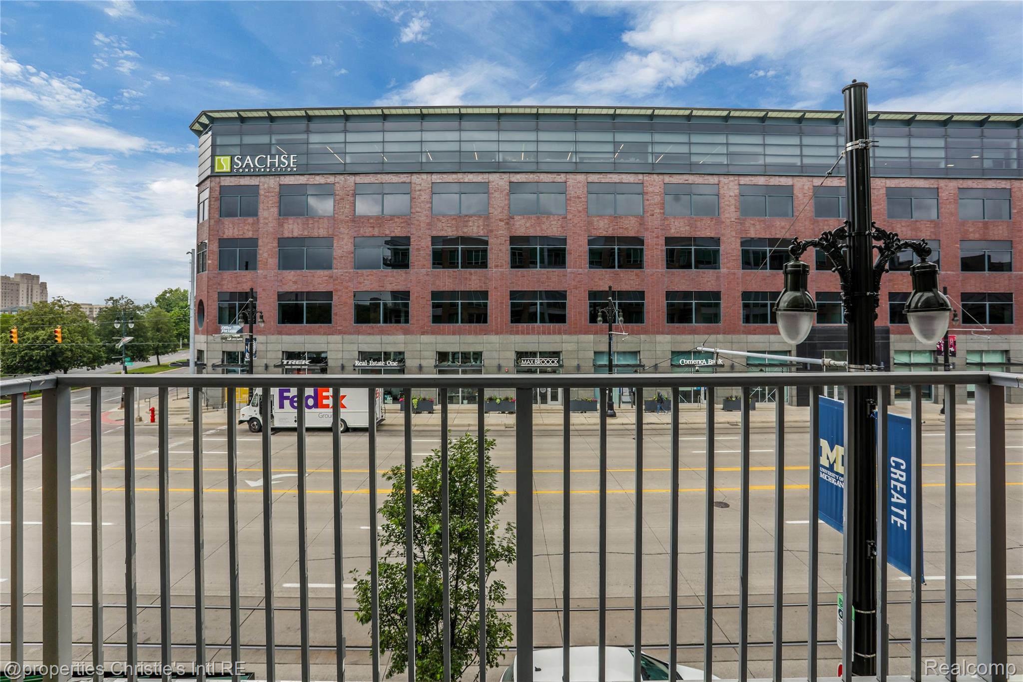 3670 Woodward Avenue 202