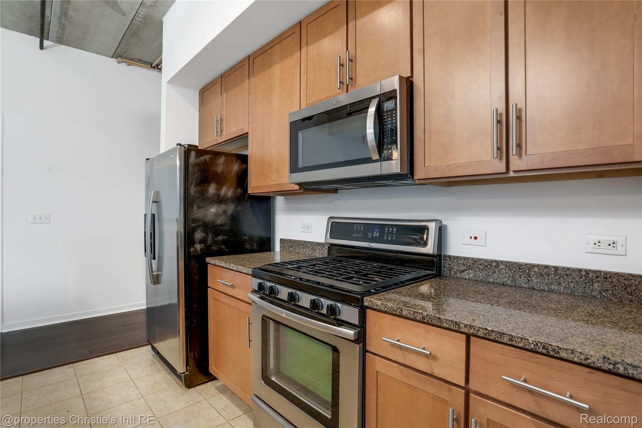 3670 Woodward Avenue 202