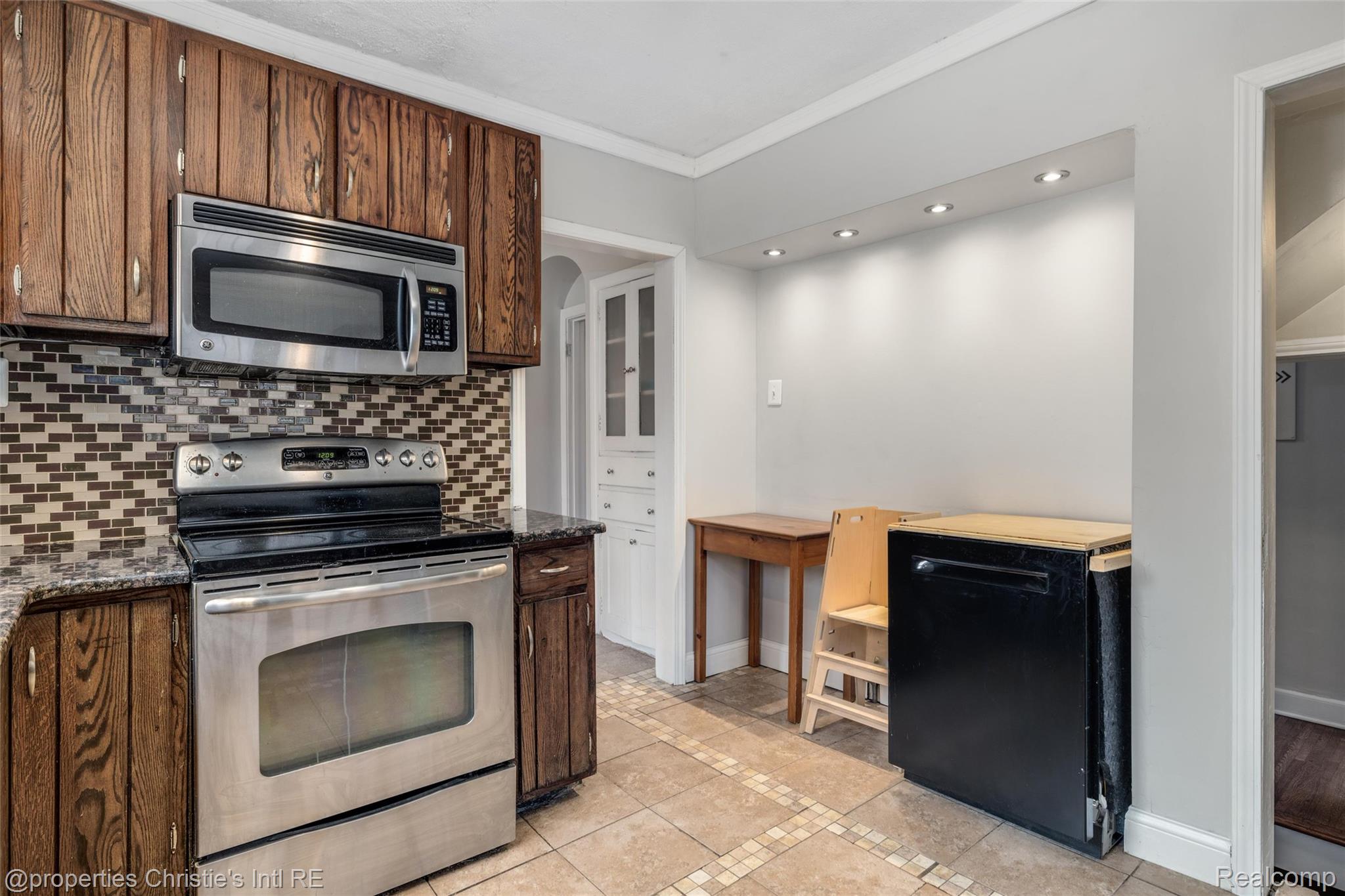 17394 Parkside Street