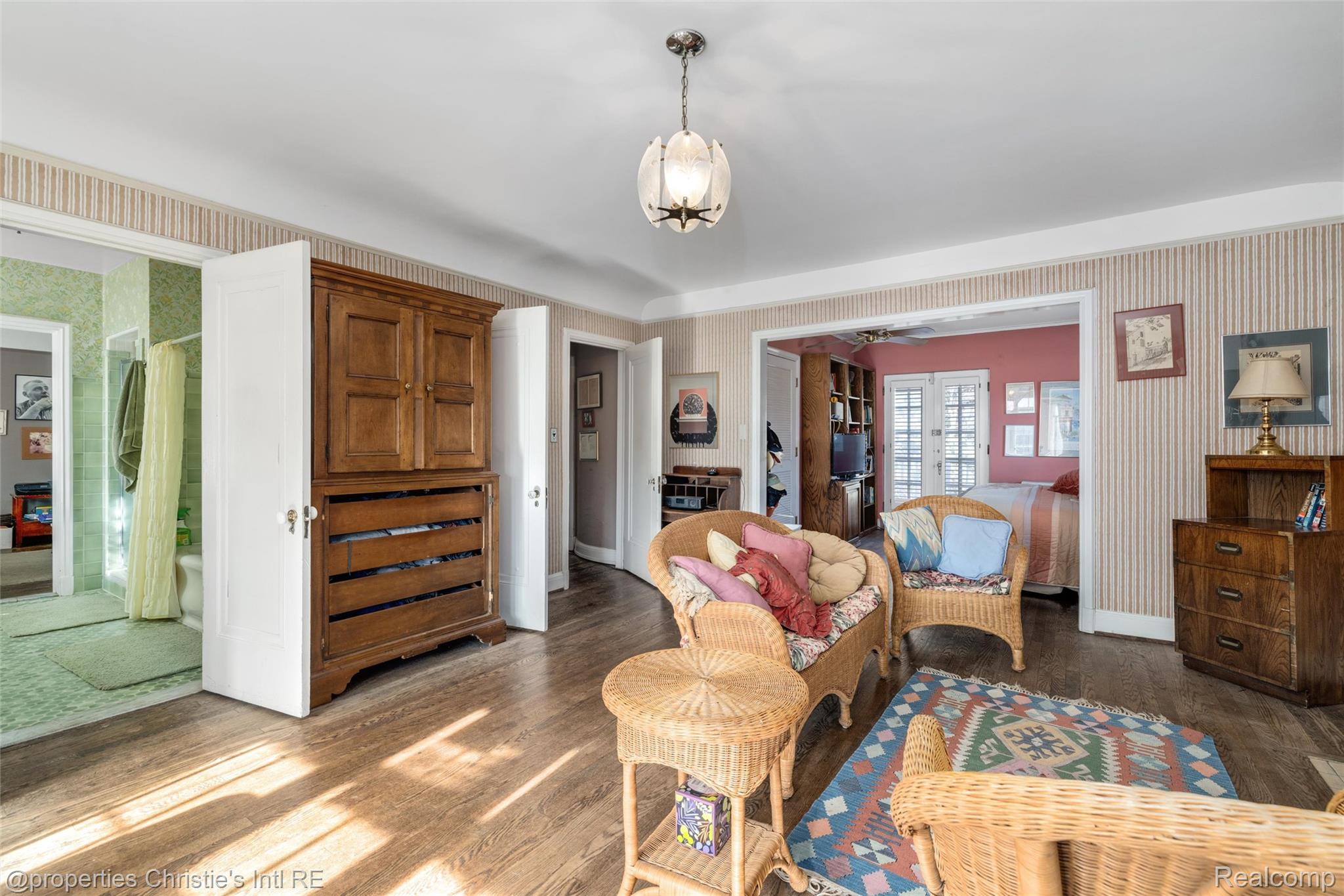 1686 Balmoral Drive