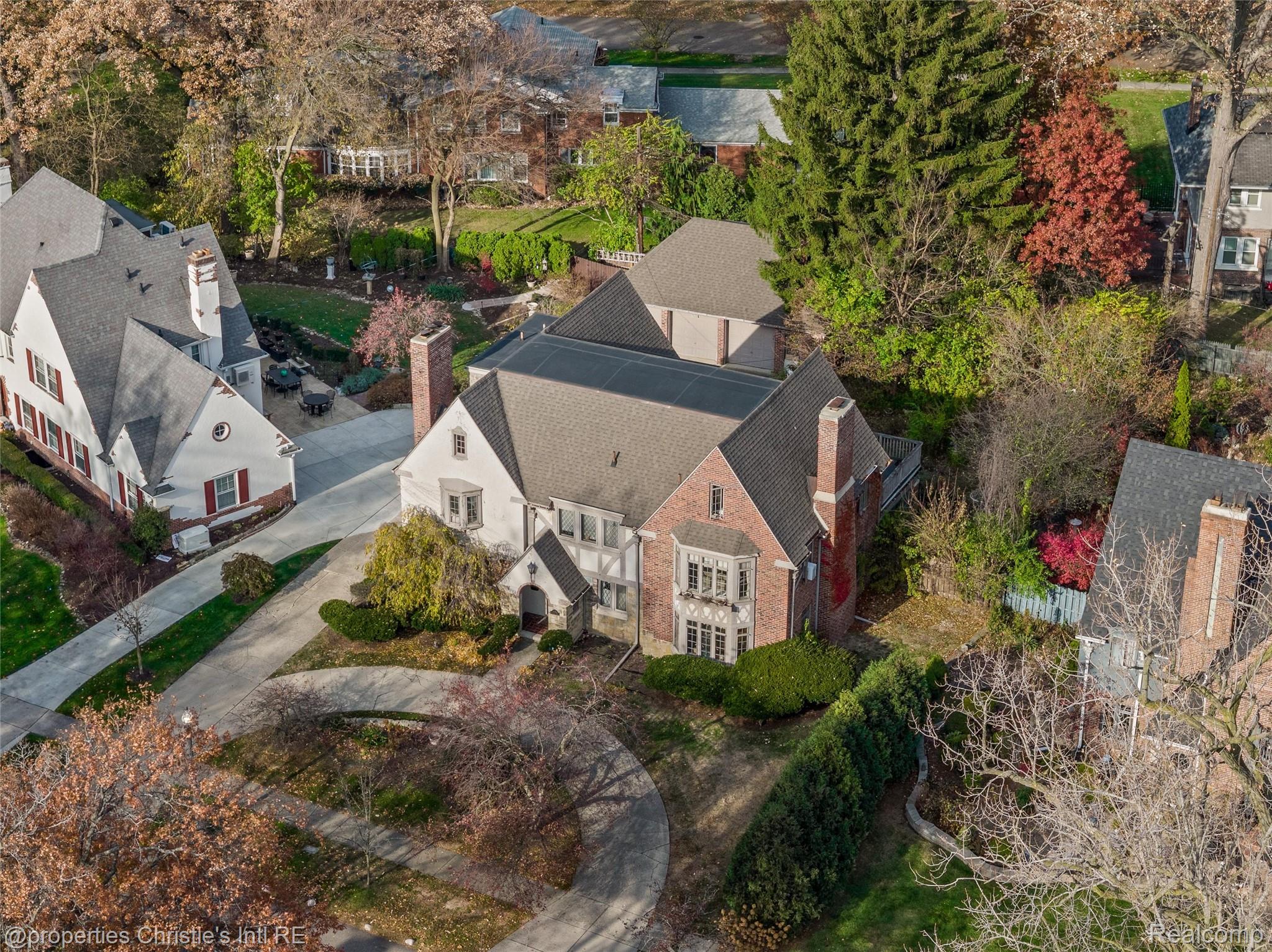 1686 Balmoral Drive