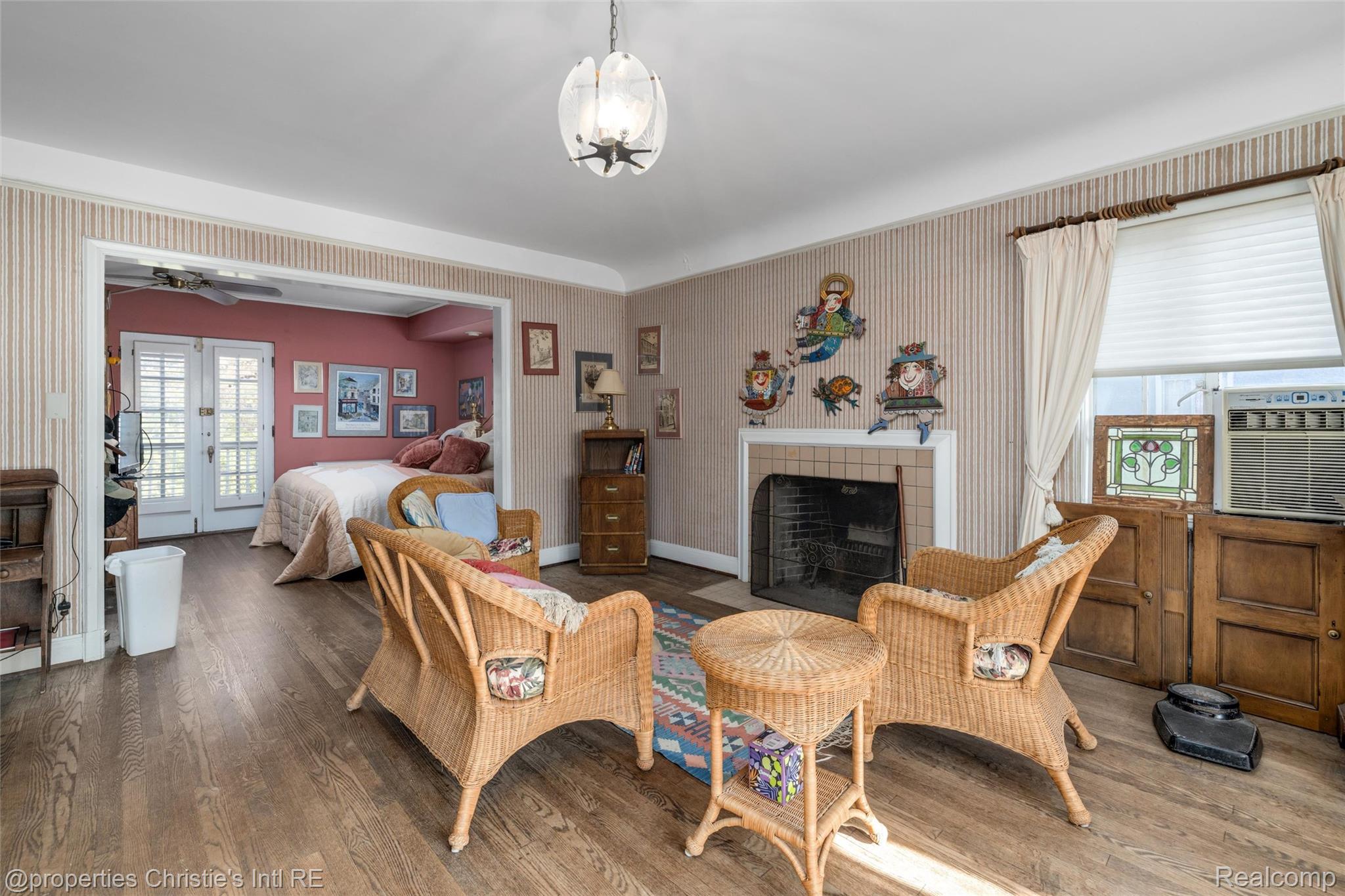 1686 Balmoral Drive