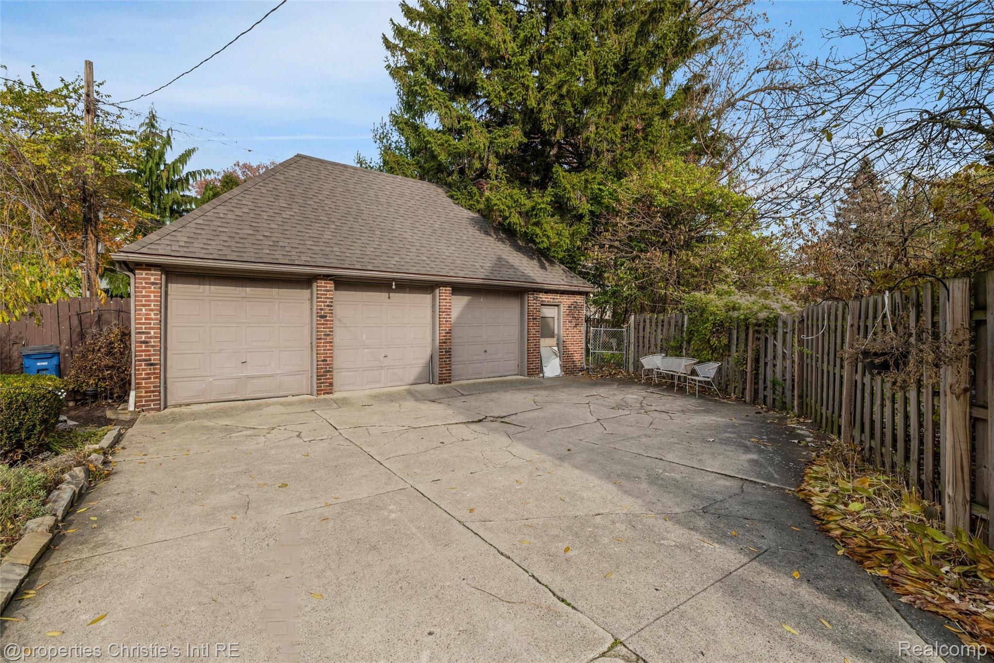 1686 Balmoral Drive