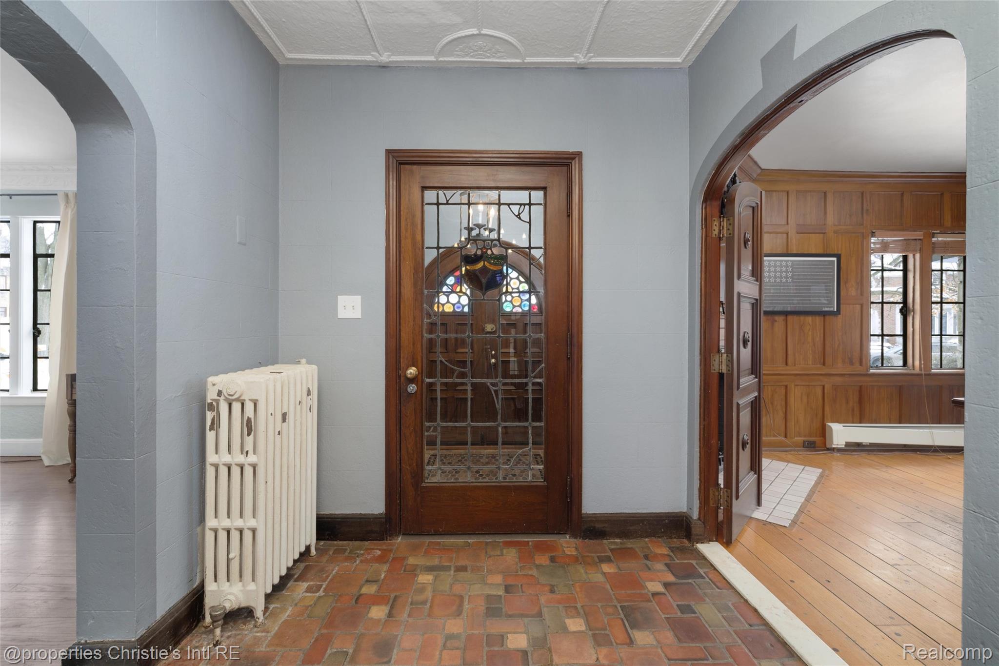 19435 Shrewsbury Road