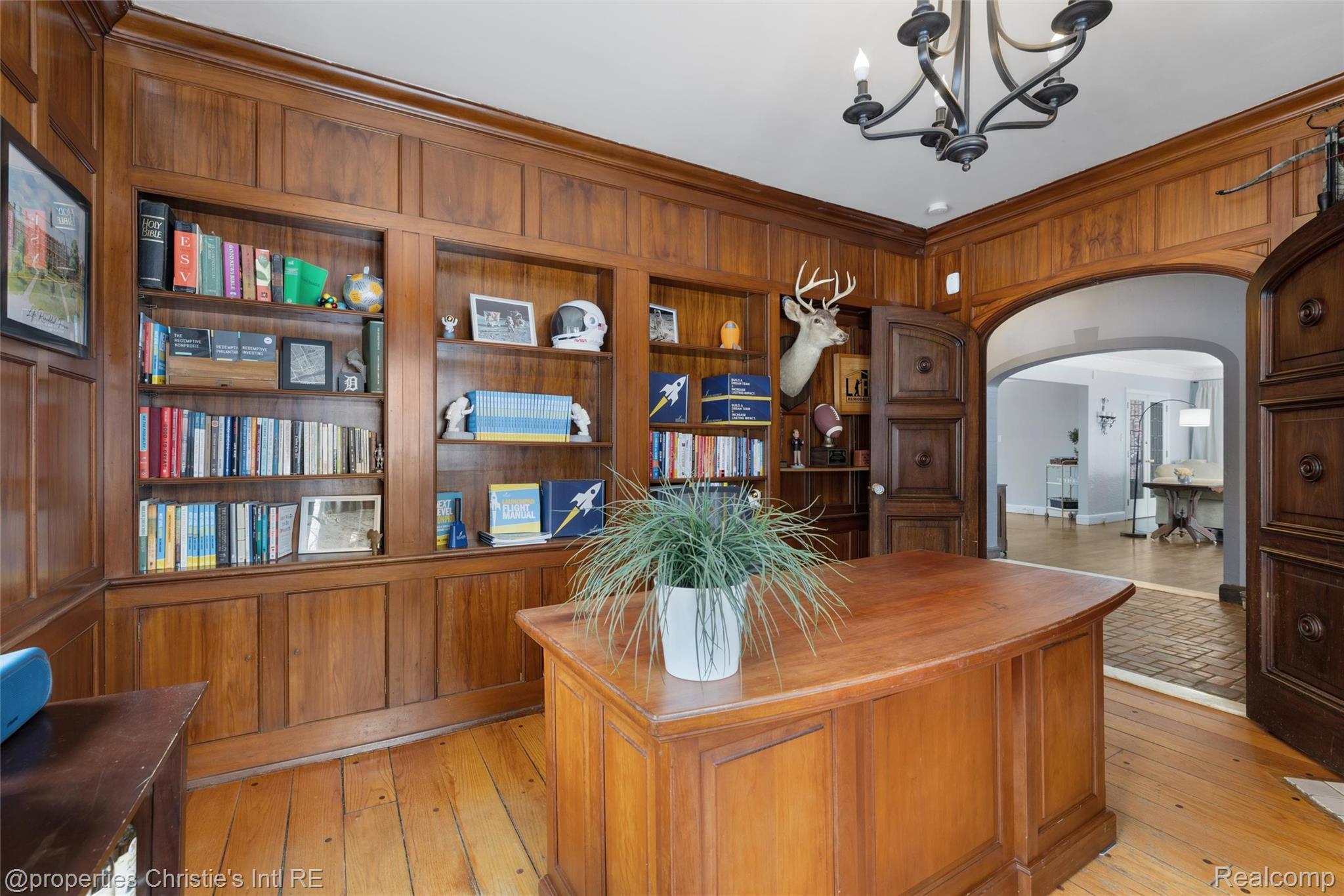 19435 Shrewsbury Road