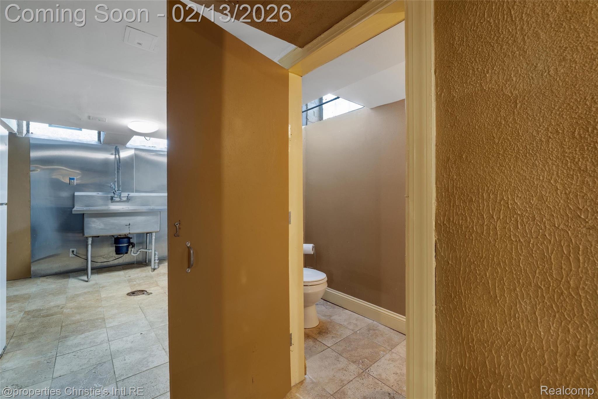 19435 Shrewsbury Road