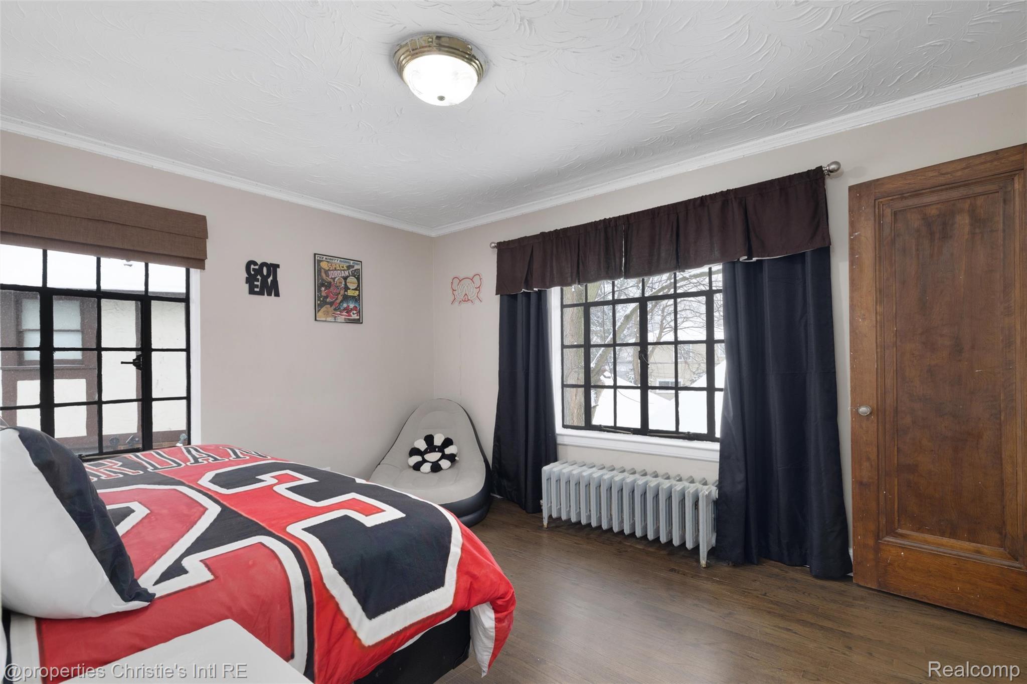 19435 Shrewsbury Road