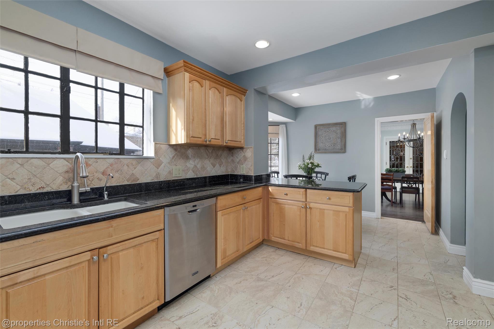 19435 Shrewsbury Road