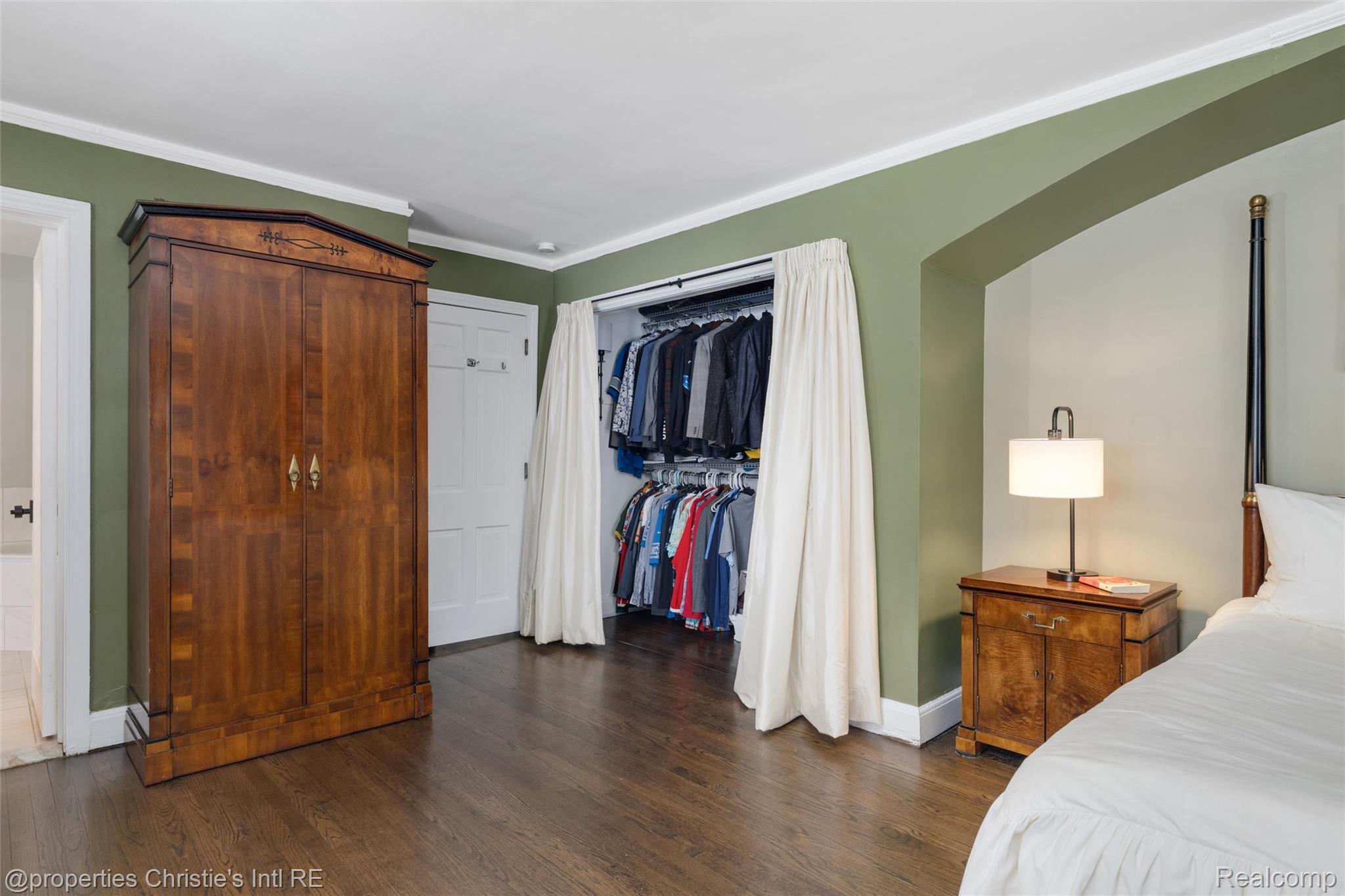 19435 Shrewsbury Road