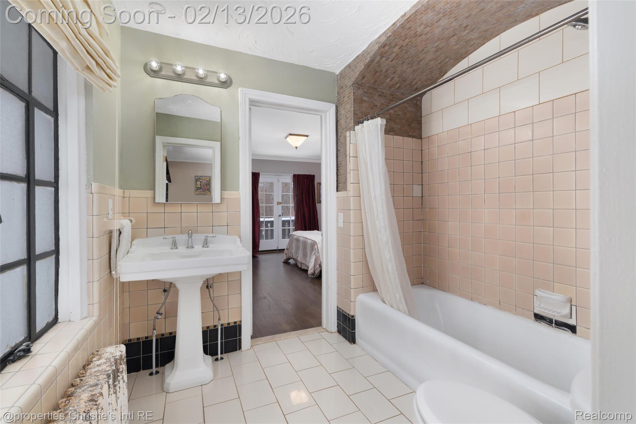 19435 Shrewsbury Road