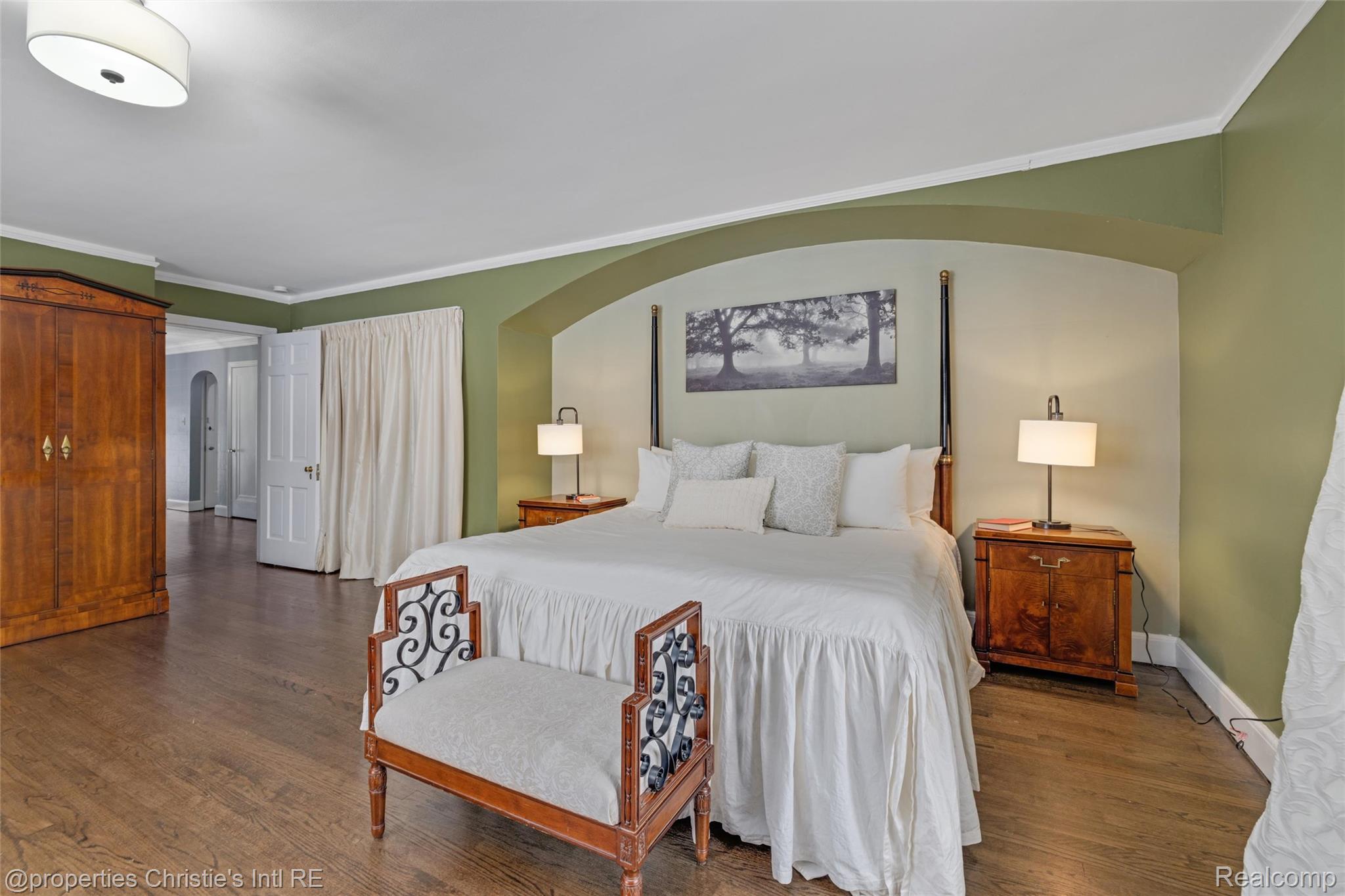 19435 Shrewsbury Road