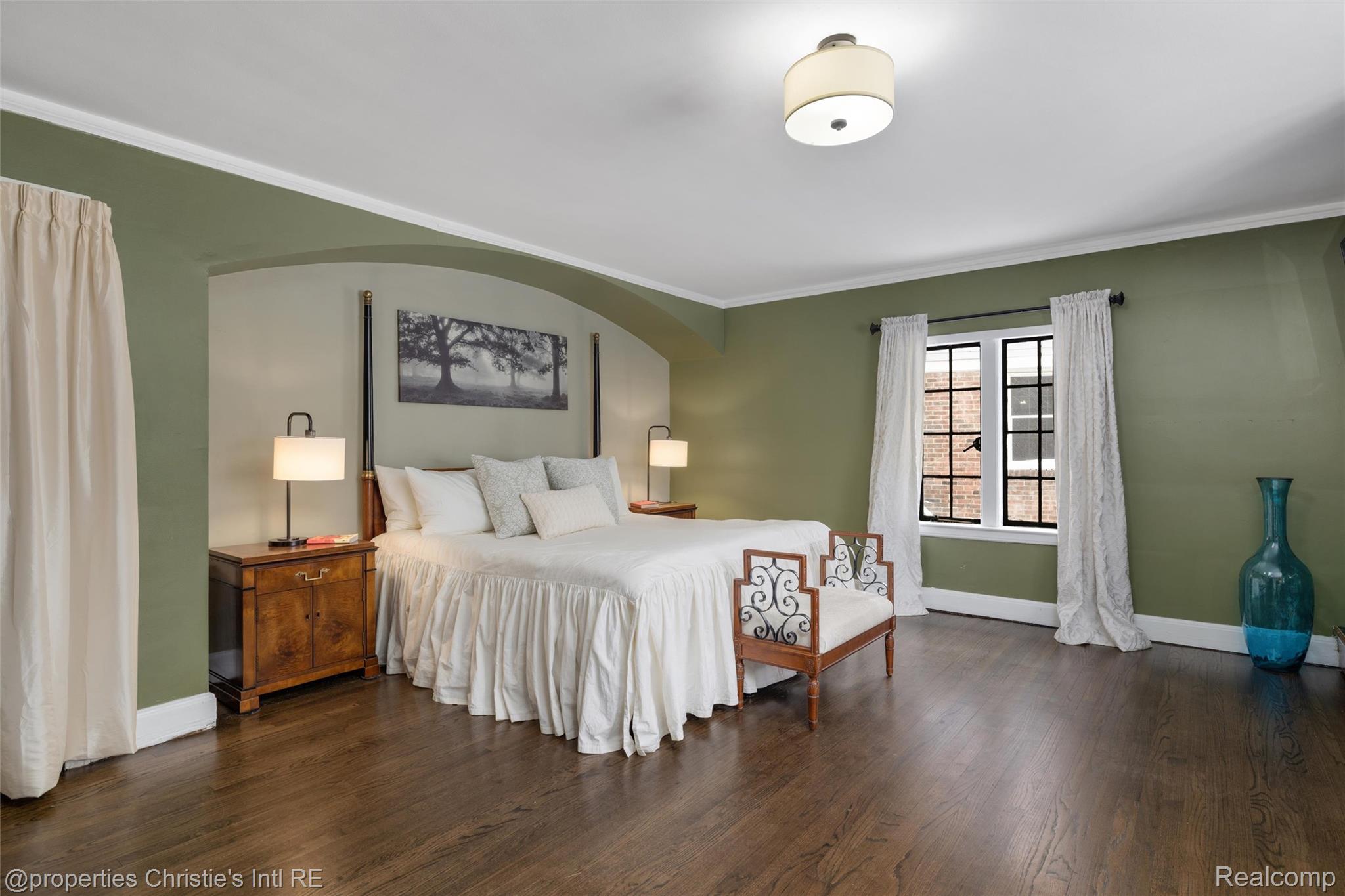 19435 Shrewsbury Road