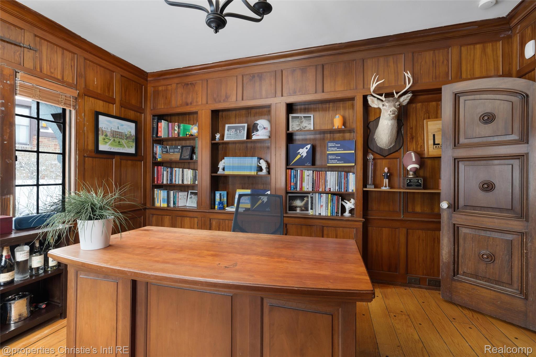 19435 Shrewsbury Road