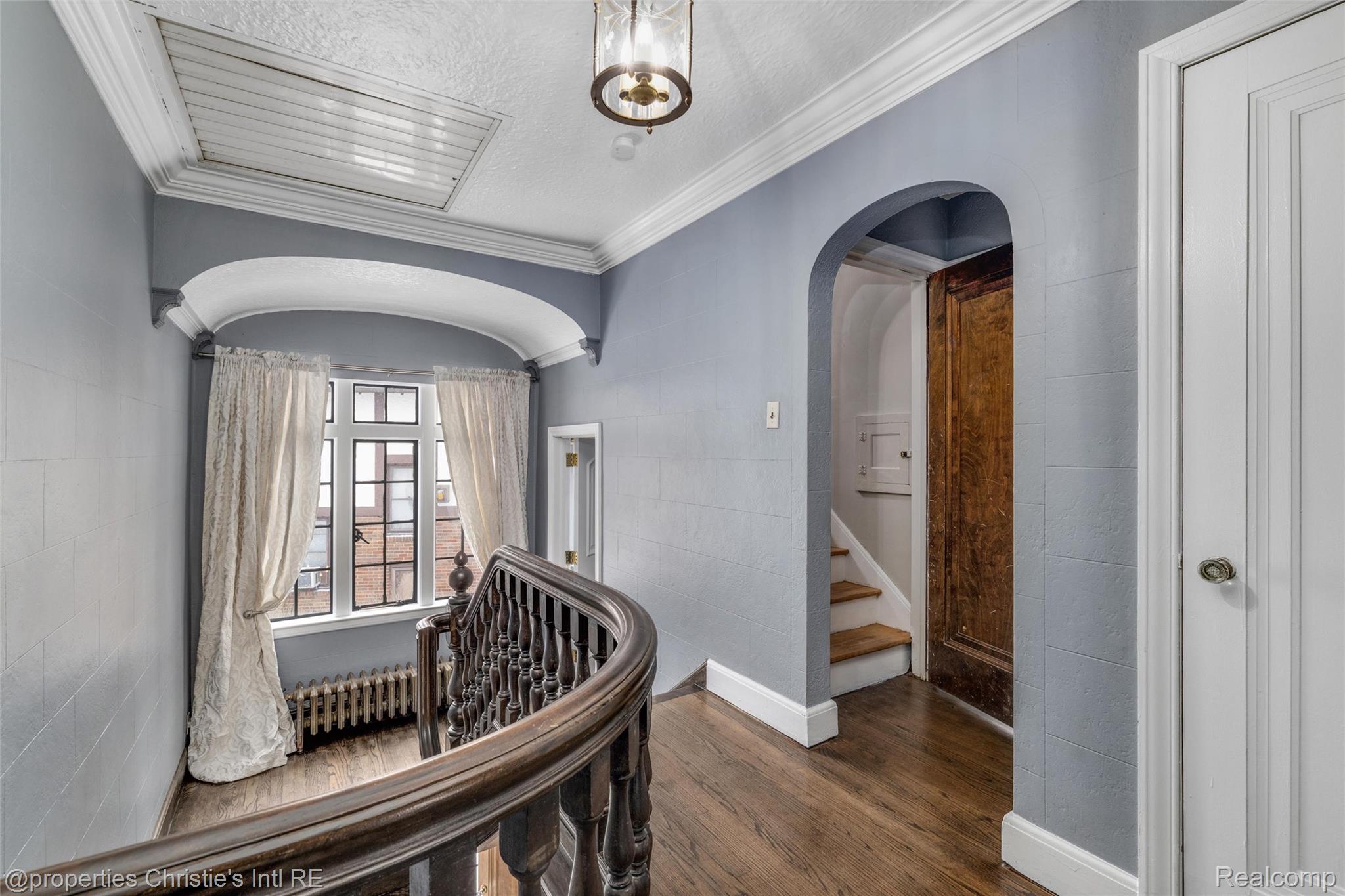 19435 Shrewsbury Road