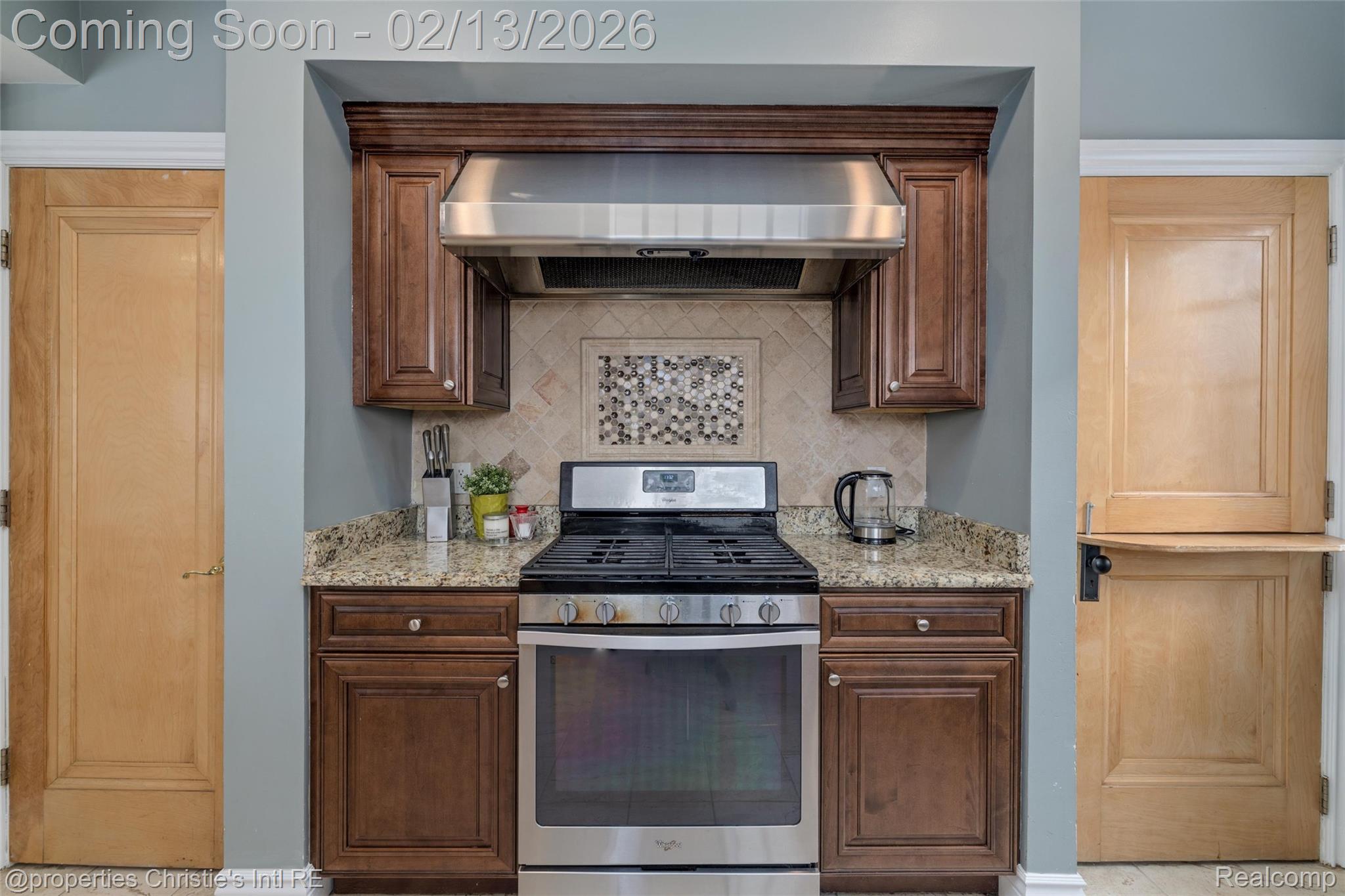 19435 Shrewsbury Road