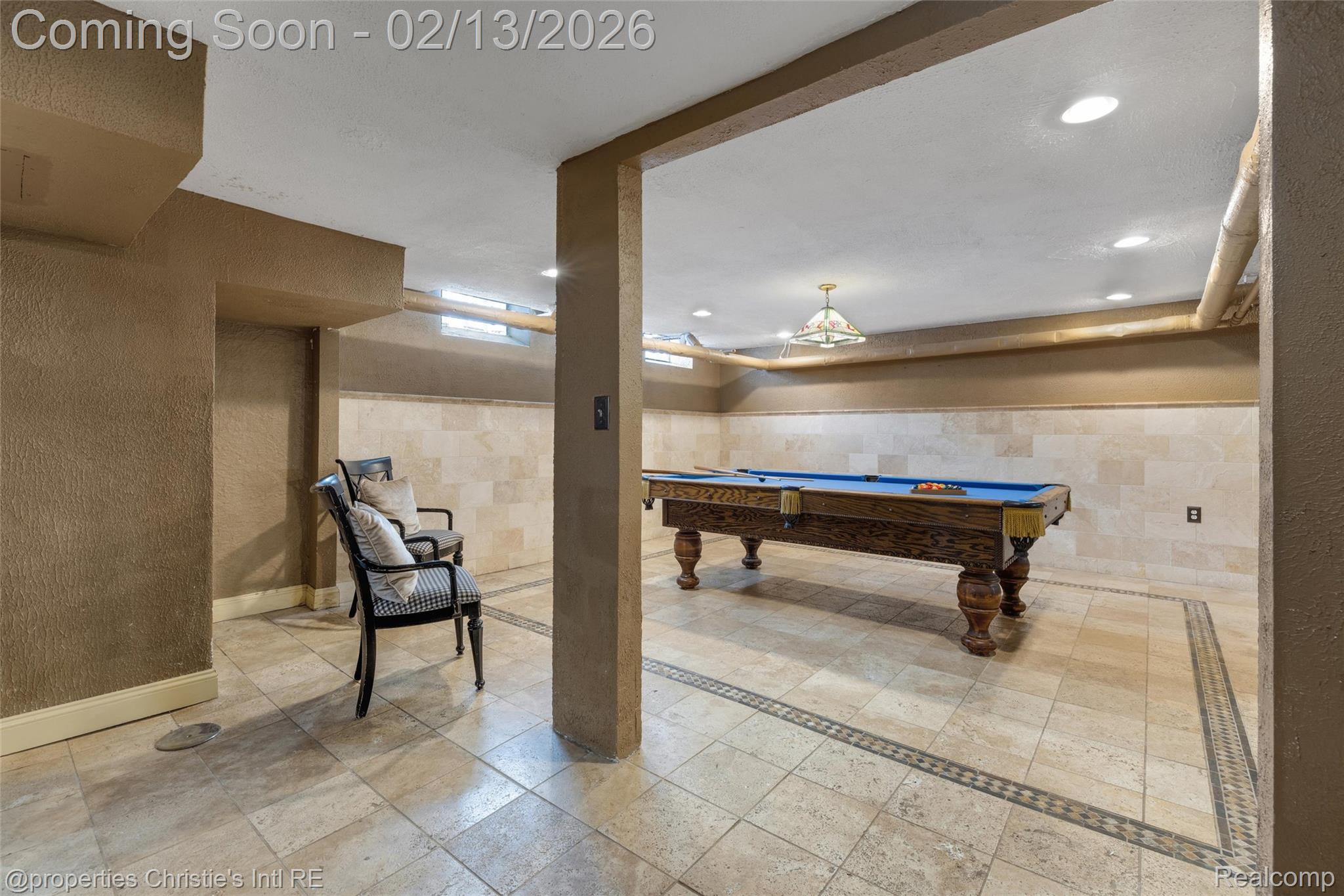 19435 Shrewsbury Road