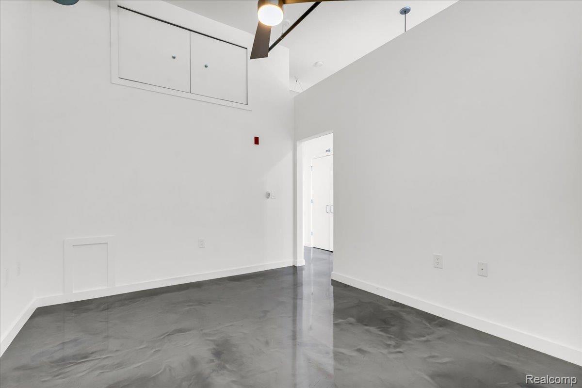 211 E 9 Mile Road Unit: 206
