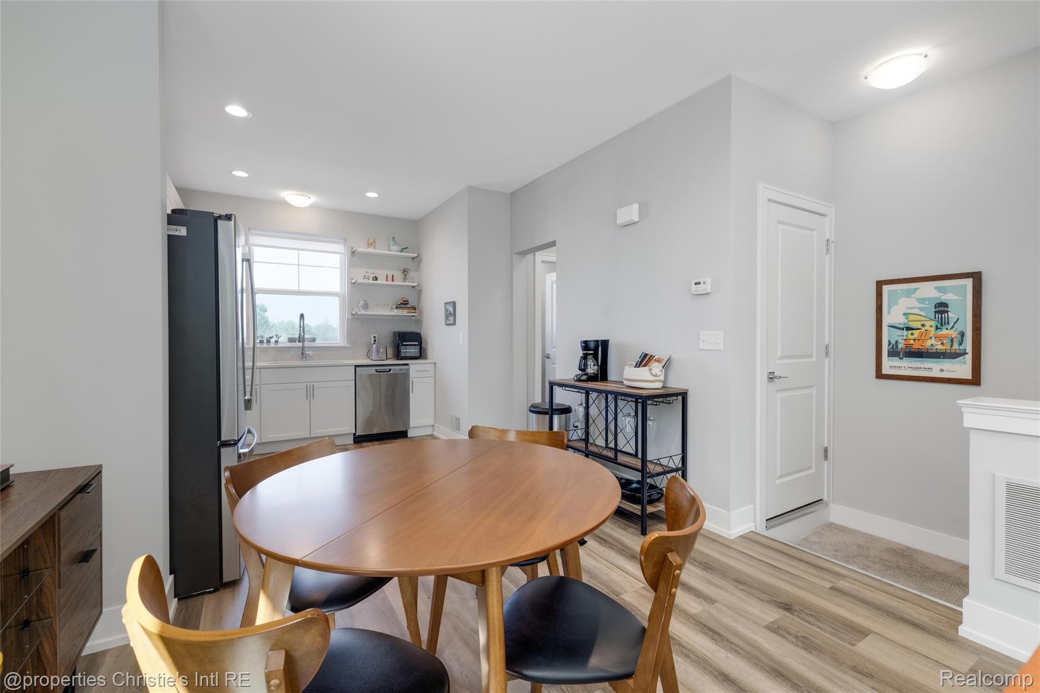 5151 Avery 18